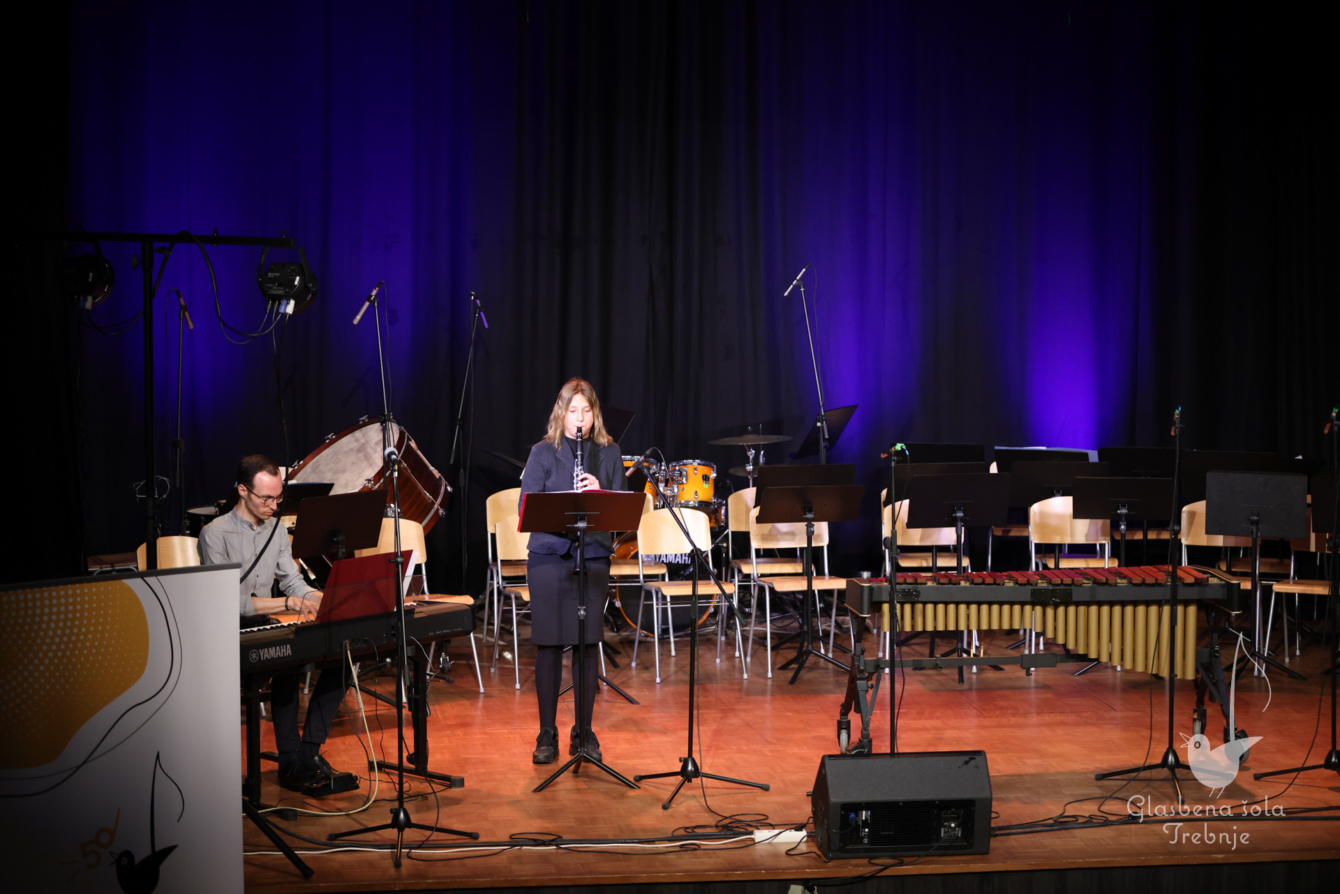 Nastop oddelka za pihala in oddelka za trobila in tolkala ob 50-letnici šole