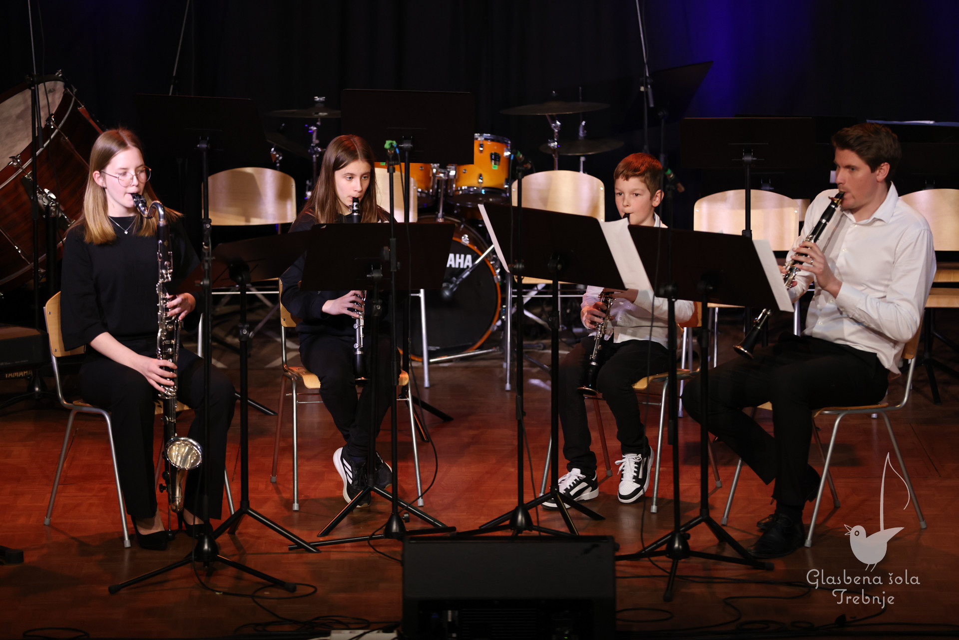 Nastop oddelka za pihala in oddelka za trobila in tolkala ob 50-letnici šole