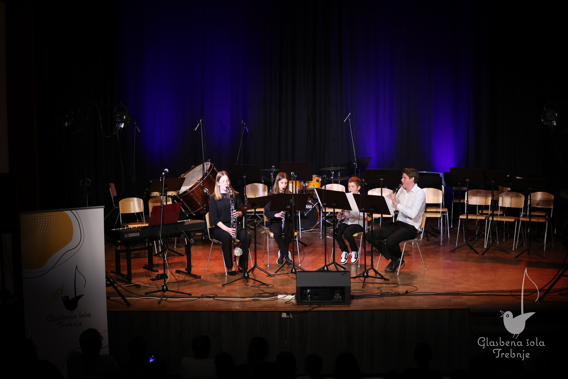 Nastop oddelka za pihala in oddelka za trobila in tolkala ob 50-letnici šole