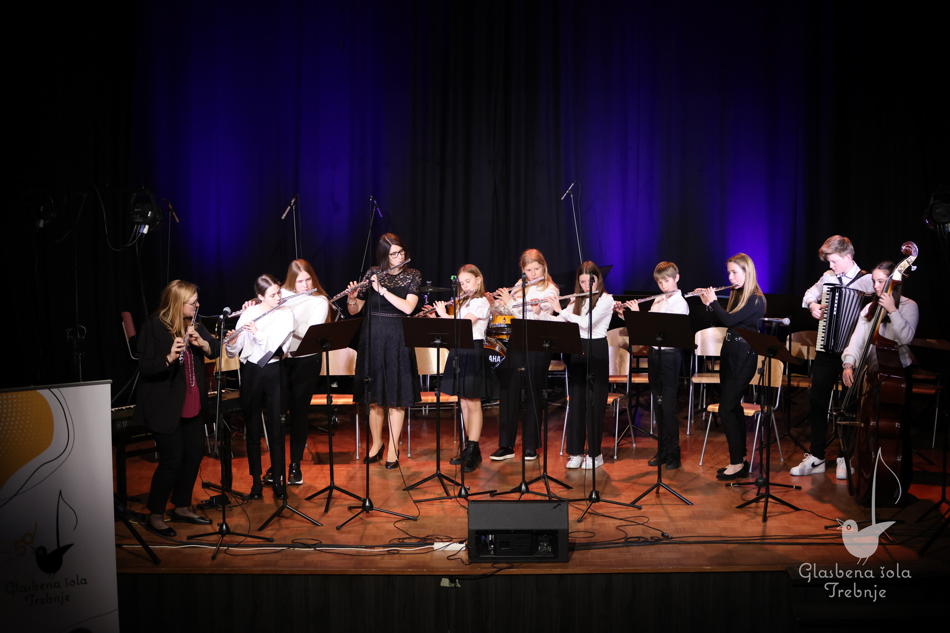 Nastop oddelka za pihala in oddelka za trobila in tolkala ob 50-letnici šole