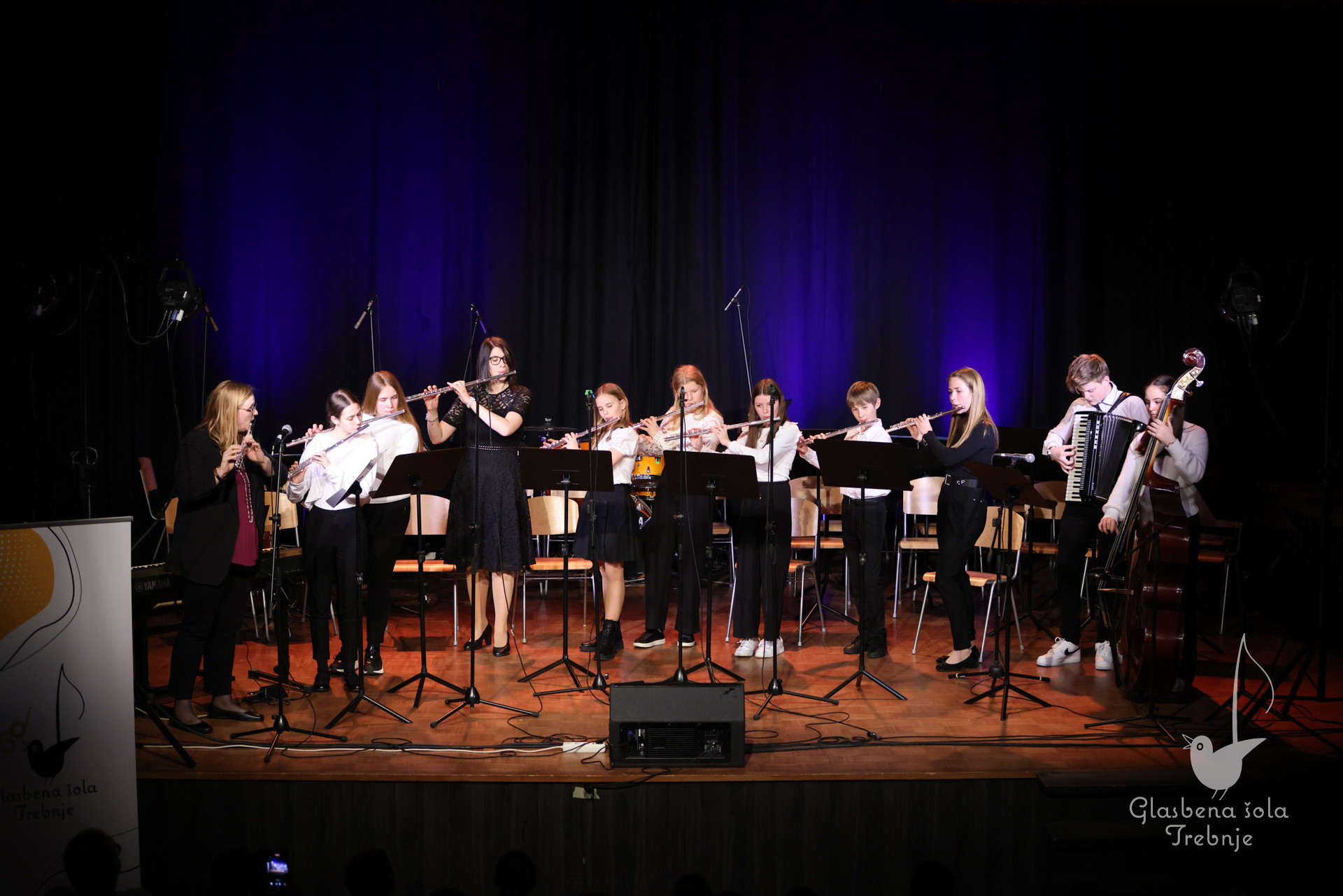 Nastop oddelka za pihala in oddelka za trobila in tolkala ob 50-letnici šole