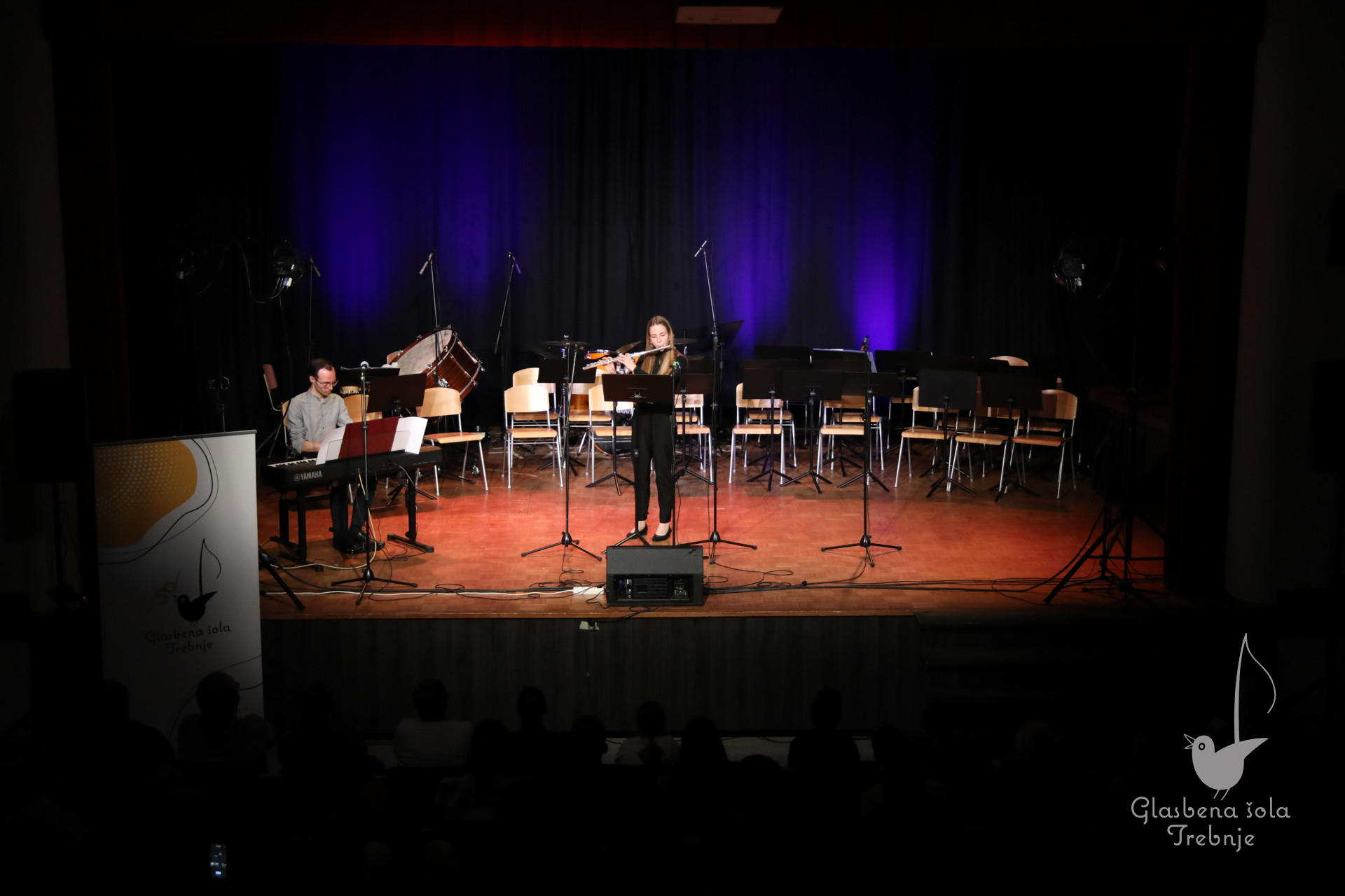 Nastop oddelka za pihala in oddelka za trobila in tolkala ob 50-letnici šole