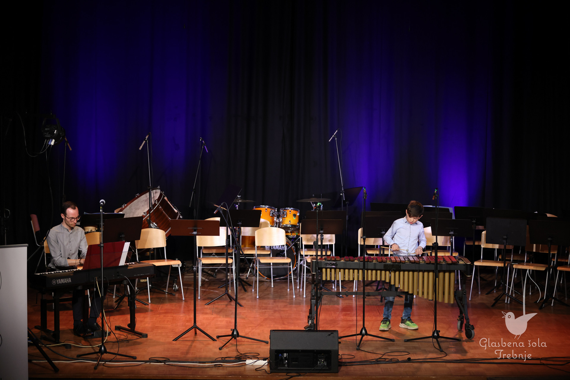 Nastop oddelka za pihala in oddelka za trobila in tolkala ob 50-letnici šole