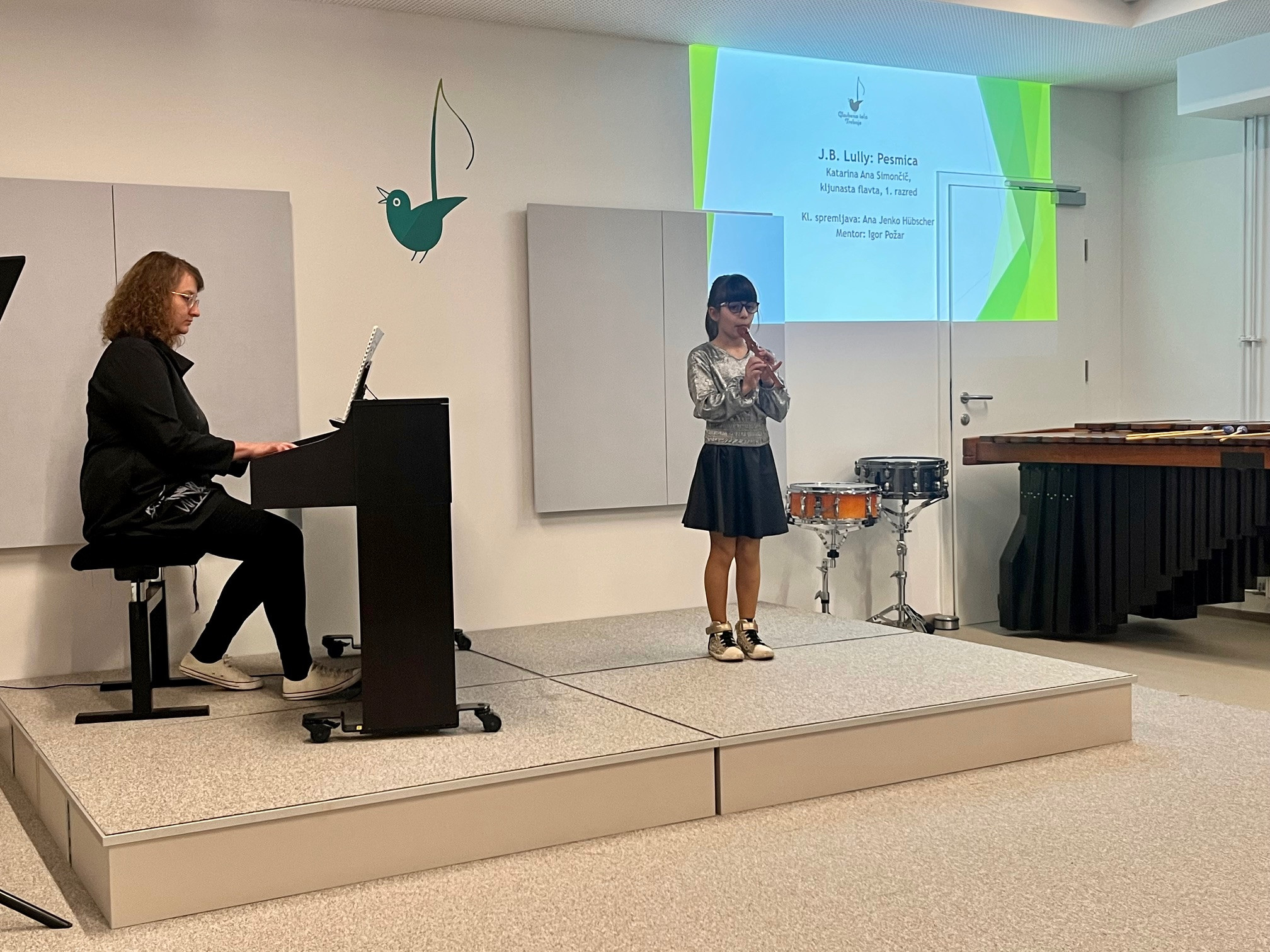 Nastop oddelka za pihala, trobila in tolkala