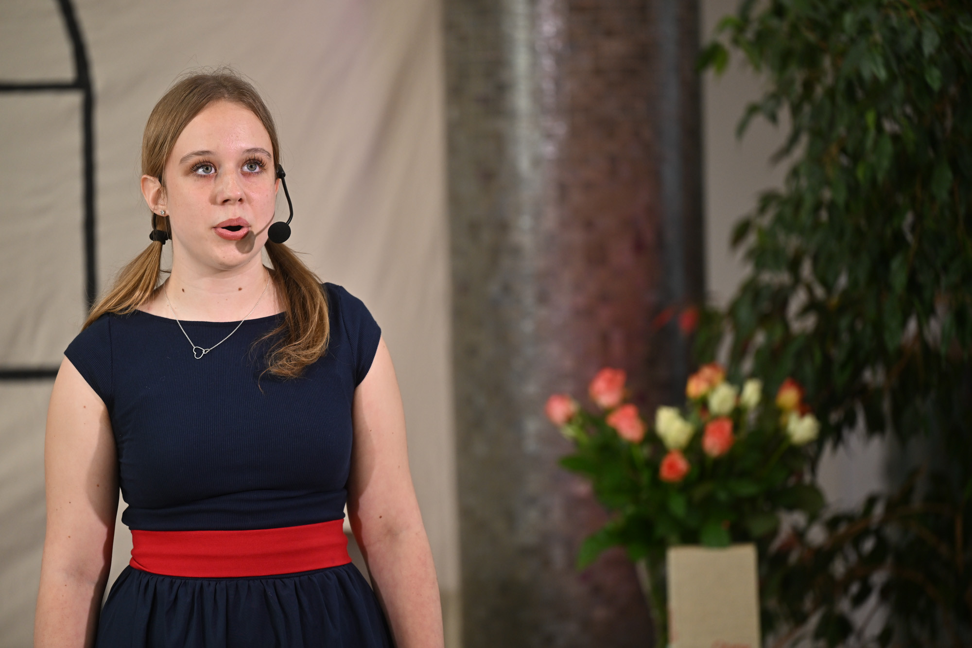 Nastop pevskega oddelka ob 50-letnici šole