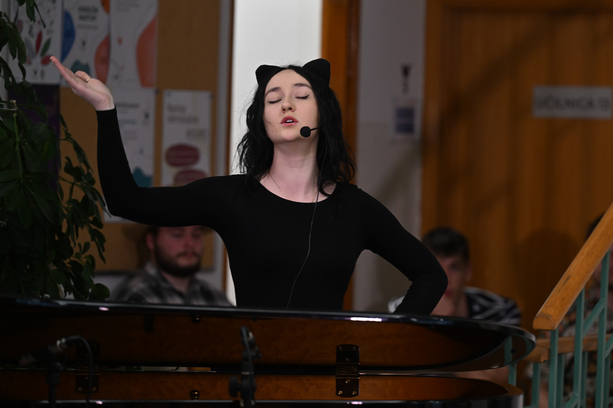 Nastop pevskega oddelka ob 50-letnici šole