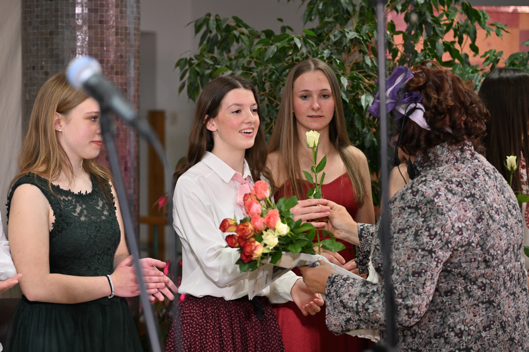 Nastop pevskega oddelka ob 50-letnici šole