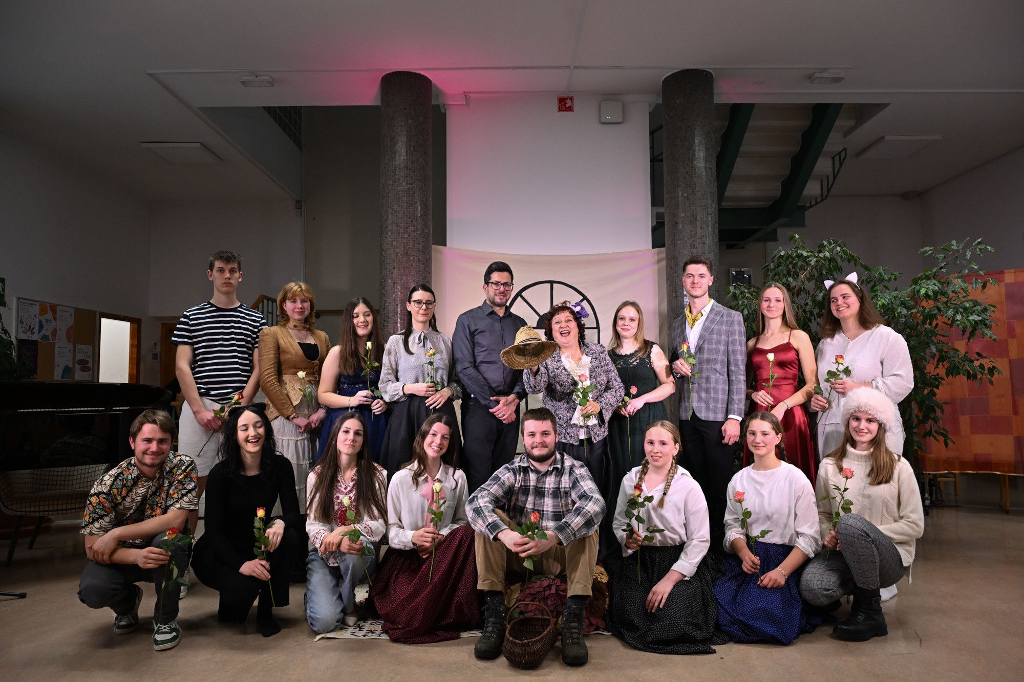 Nastop pevskega oddelka ob 50-letnici šole