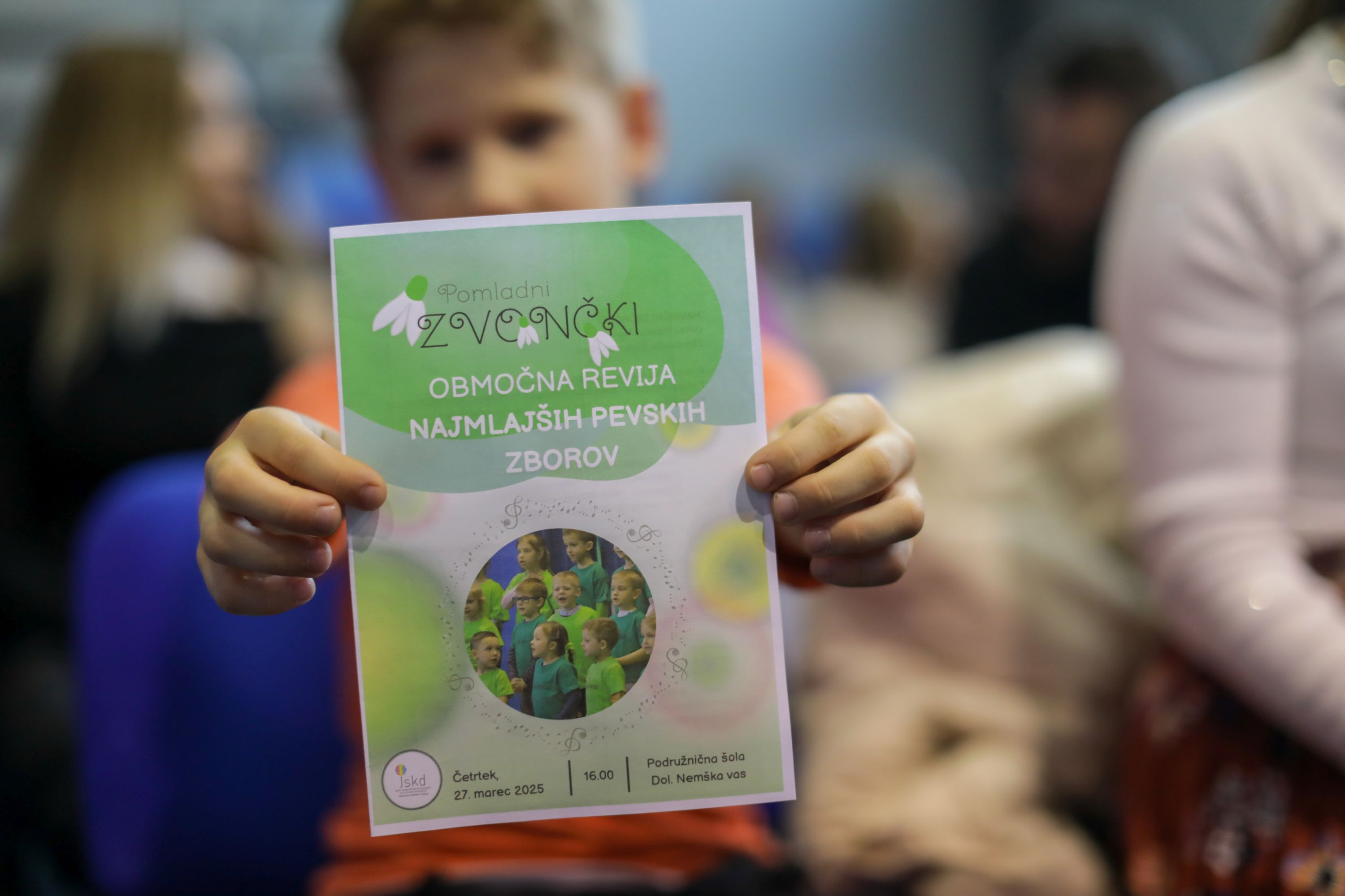 Območna revija najmlajših pevskih zborov Pomladni zvončki