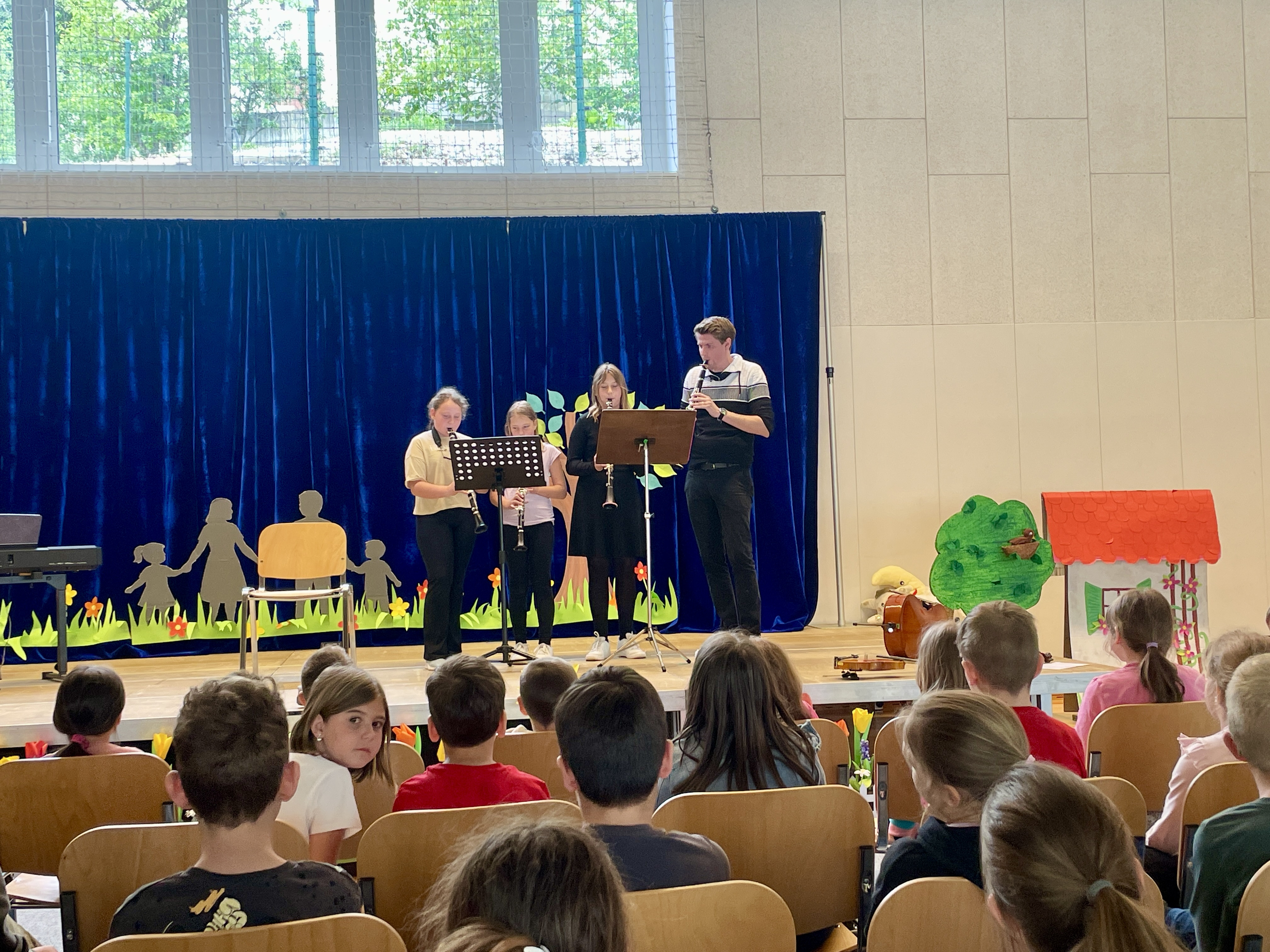 Predstavitev instrumentov na OŠ Mokronog in Podružnični šoli Trebelno