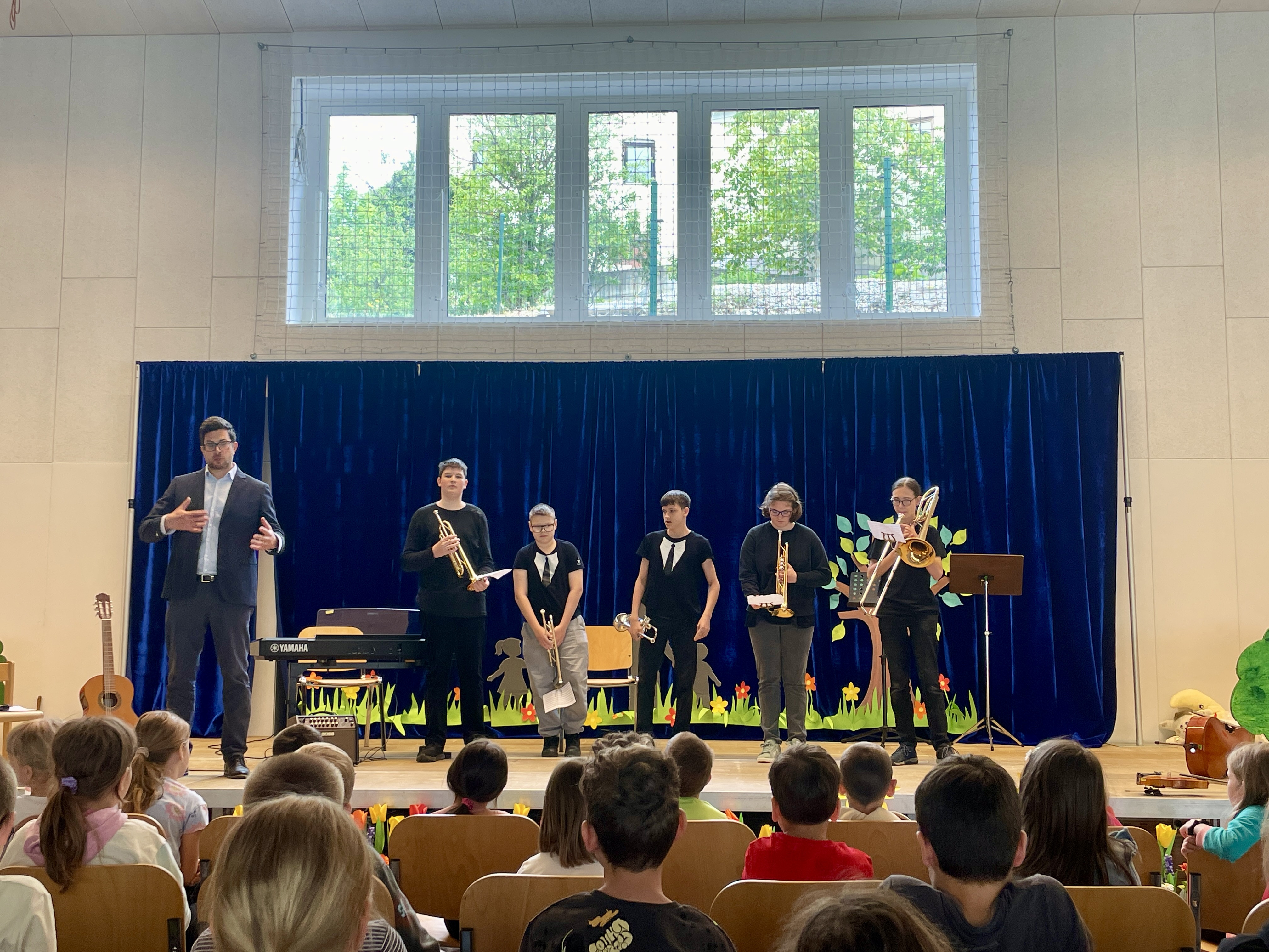 Predstavitev instrumentov na OŠ Mokronog in Podružnični šoli Trebelno