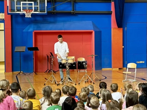 Predstavitev instrumentov na Podružnični šoli Dolenja Nemška vas