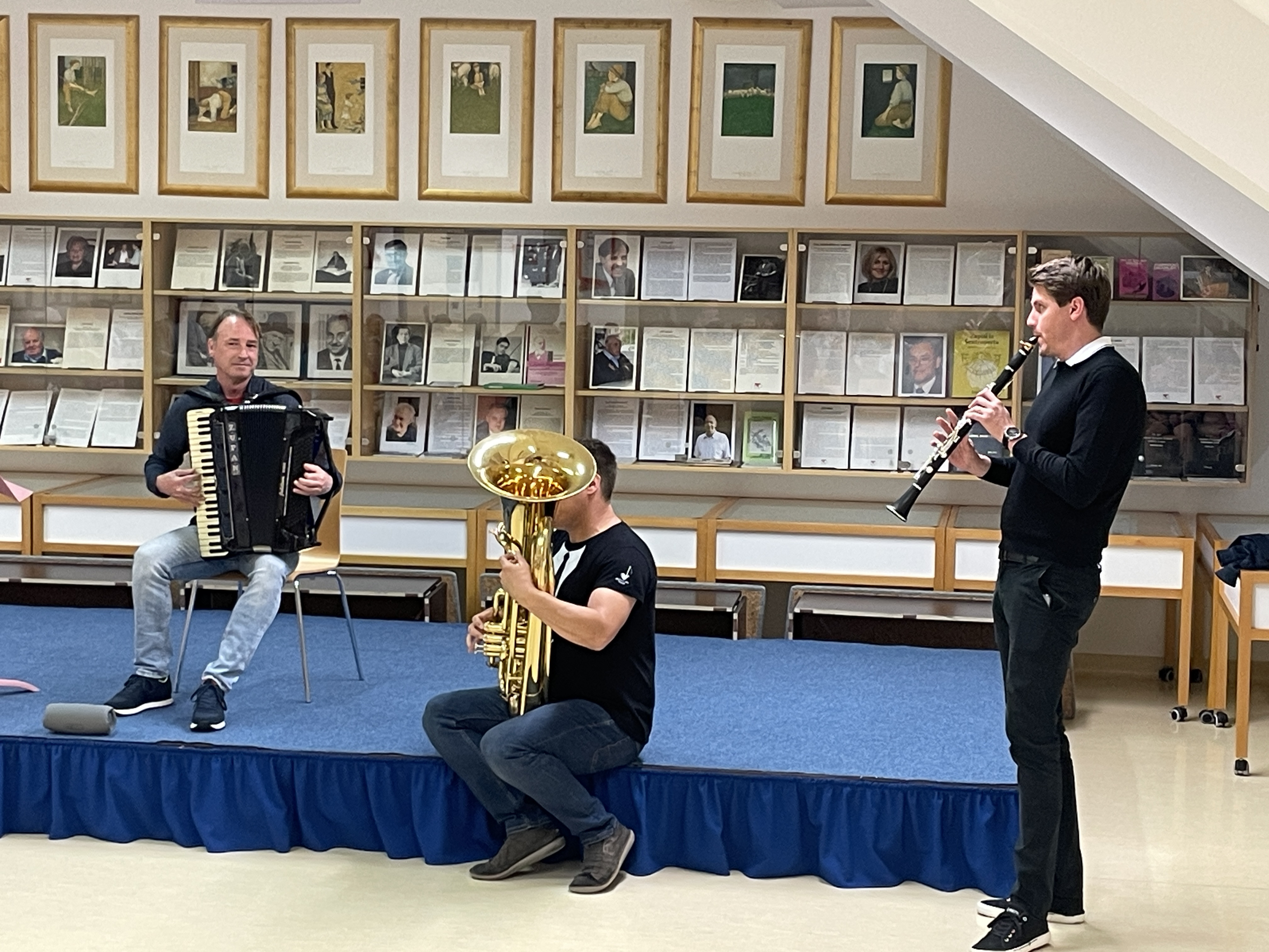 Predstavitve instrumentov na Osnovni šoli dr. Pavla Lunačka Šentrupert in Osnovni šoli Mirna