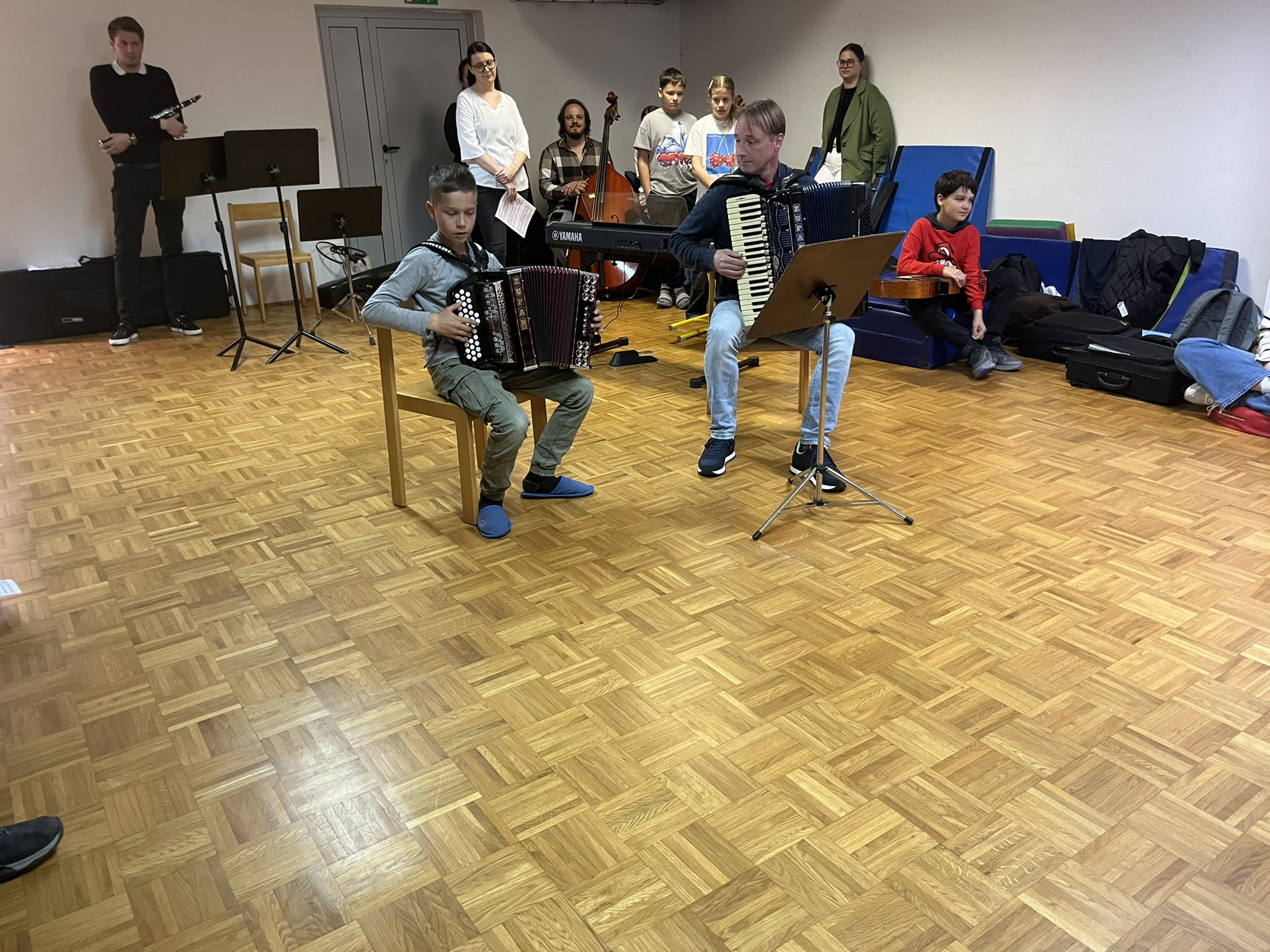 Predstavitve instrumentov na Osnovni šoli dr. Pavla Lunačka Šentrupert in Osnovni šoli Mirna