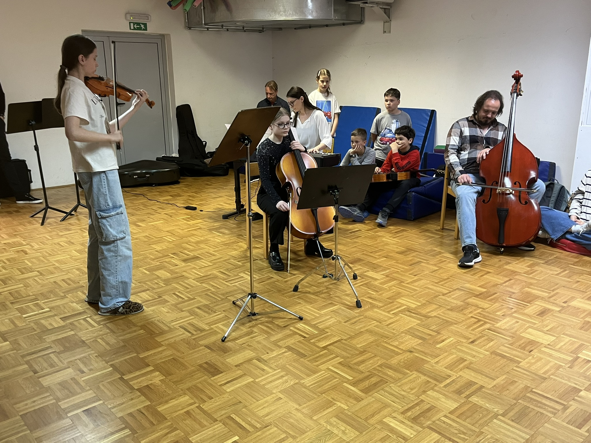 Predstavitve instrumentov na Osnovni šoli dr. Pavla Lunačka Šentrupert in Osnovni šoli Mirna