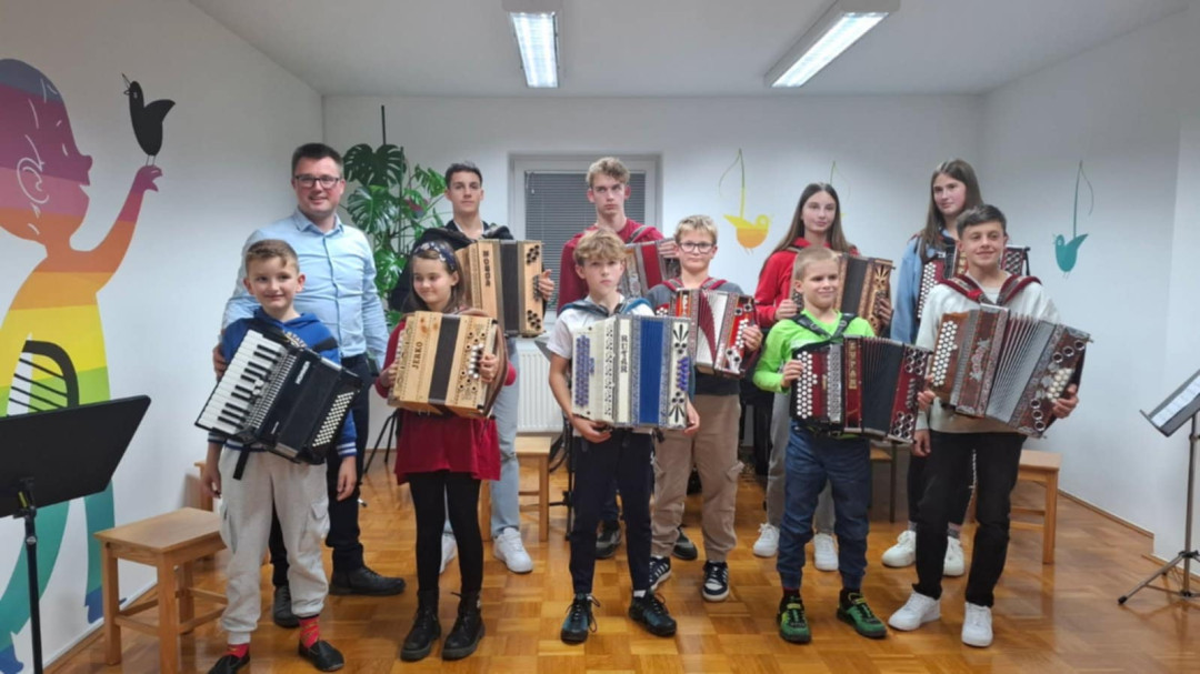 Razredni nastop učencev harmonike in diatonične harmonike