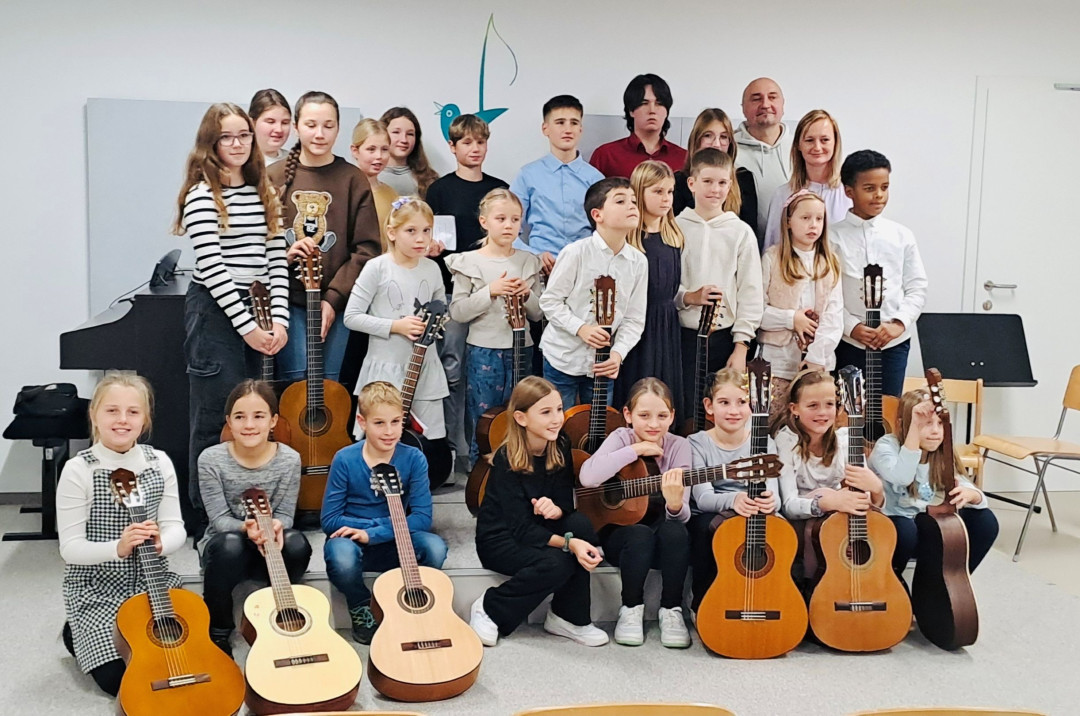 Razredni nastop učencev kitare