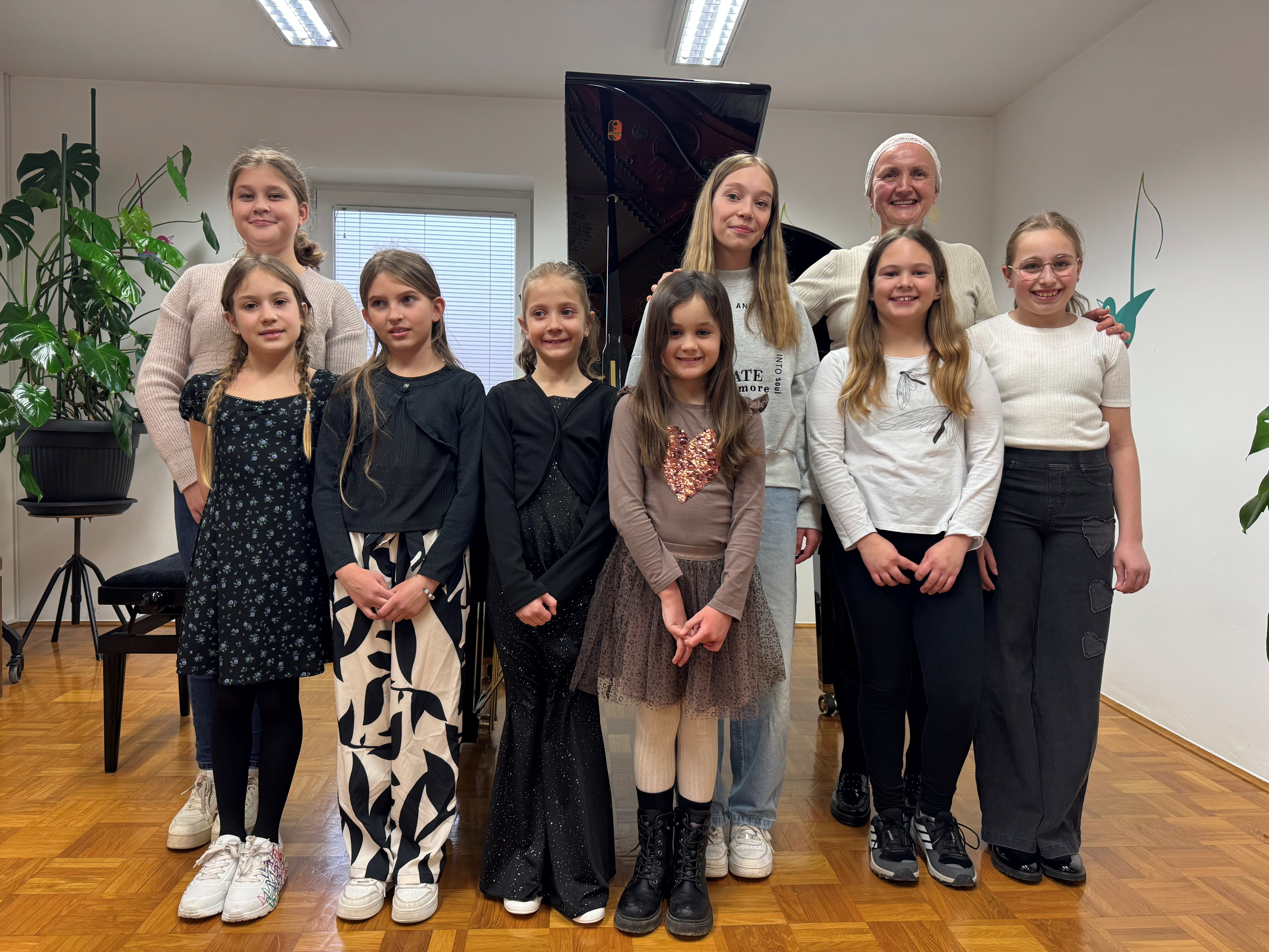 Razredni nastop učencev klavirja