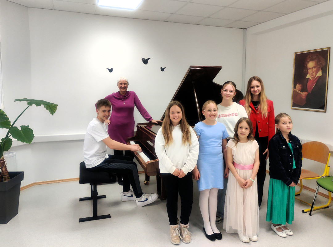Razredni nastop učencev klavirja