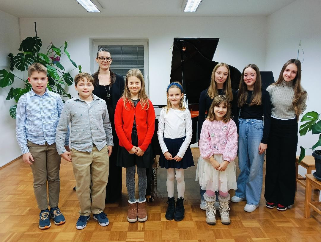 Razredni nastop učencev klavirja