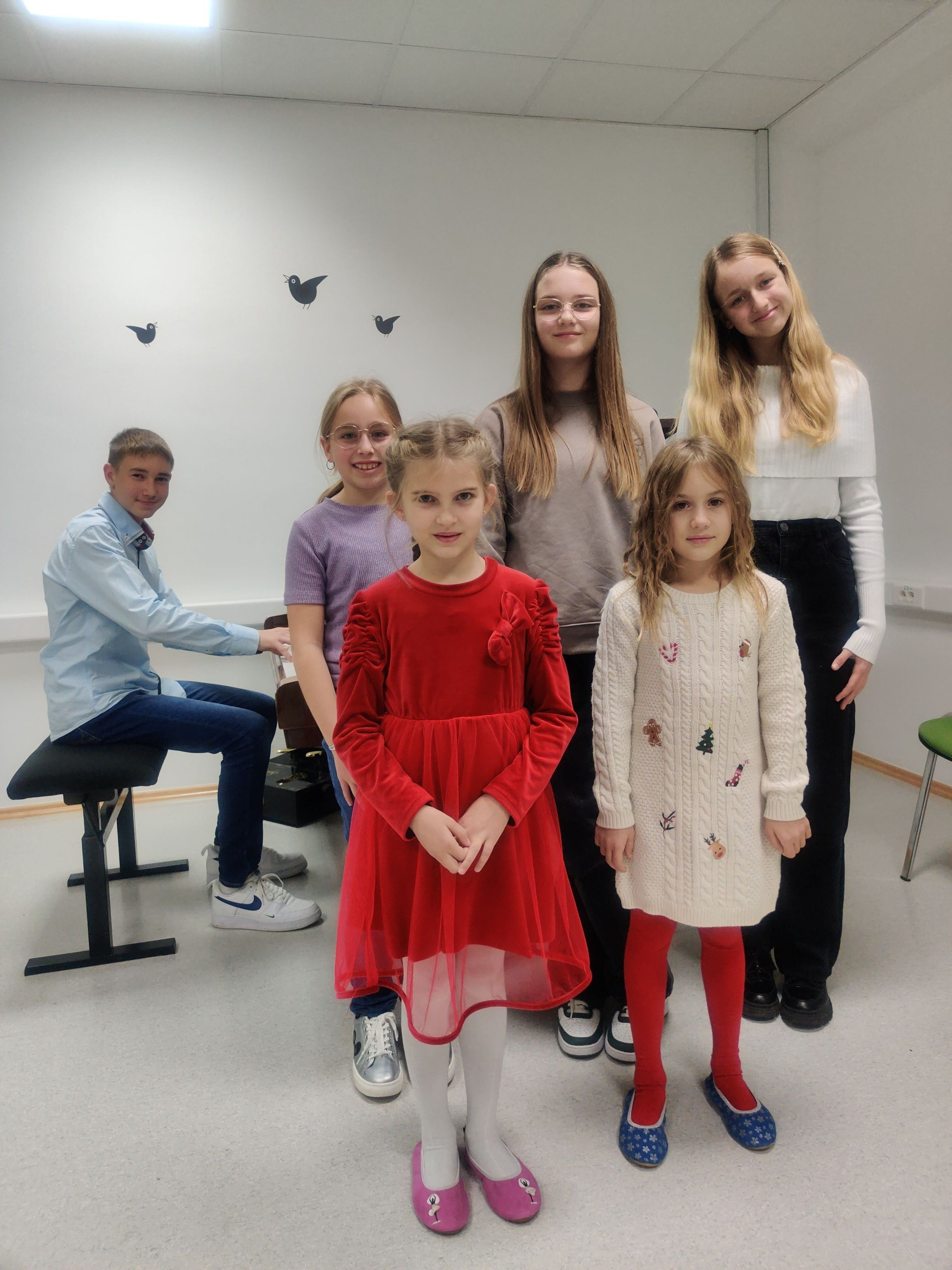 Razredni nastop učencev klavirja iz razreda prof. Vivine Gazvoda