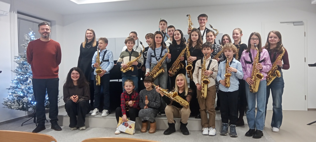 Razredni nastop učencev saksofona in jazz saksofona