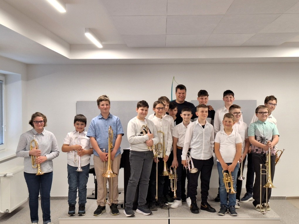 Razredni nastop učencev trobil