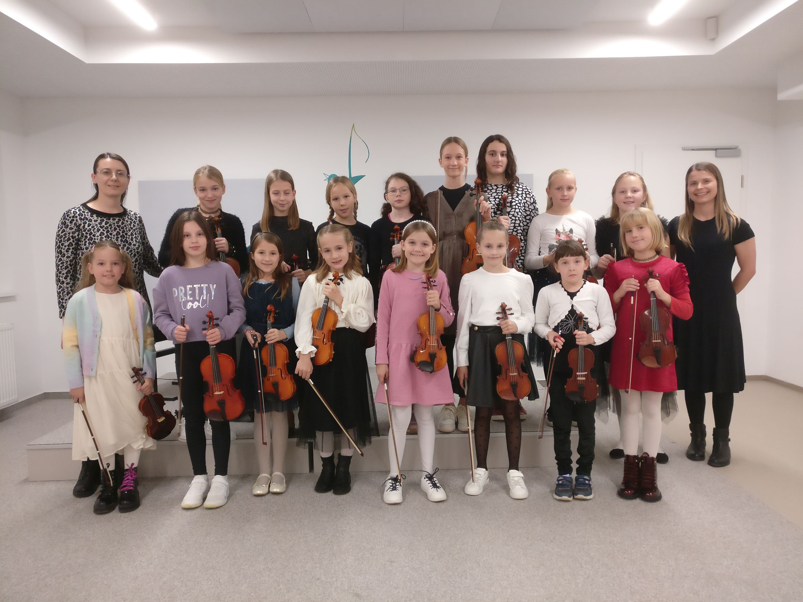 Razredni nastop učencev violine