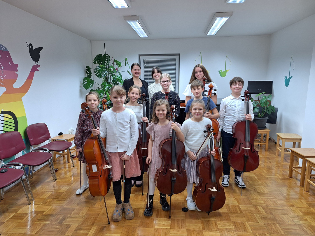 Razredni nastop učencev violončela