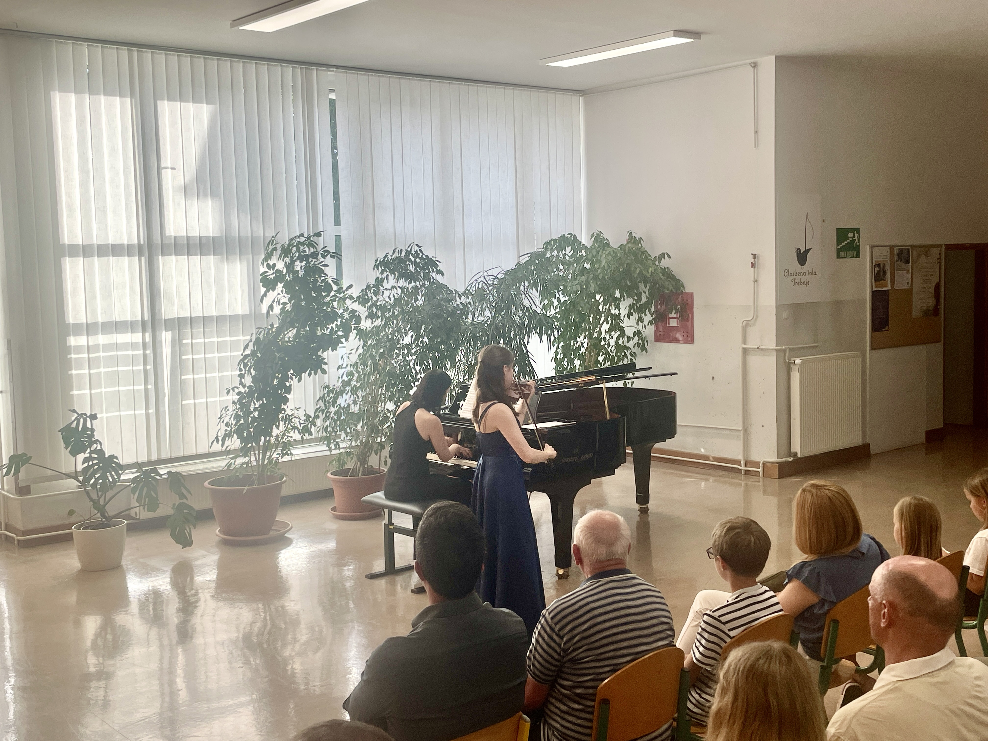 Recital pianista ENEJA RUPNIKA in violinistke LANE RUPNIK