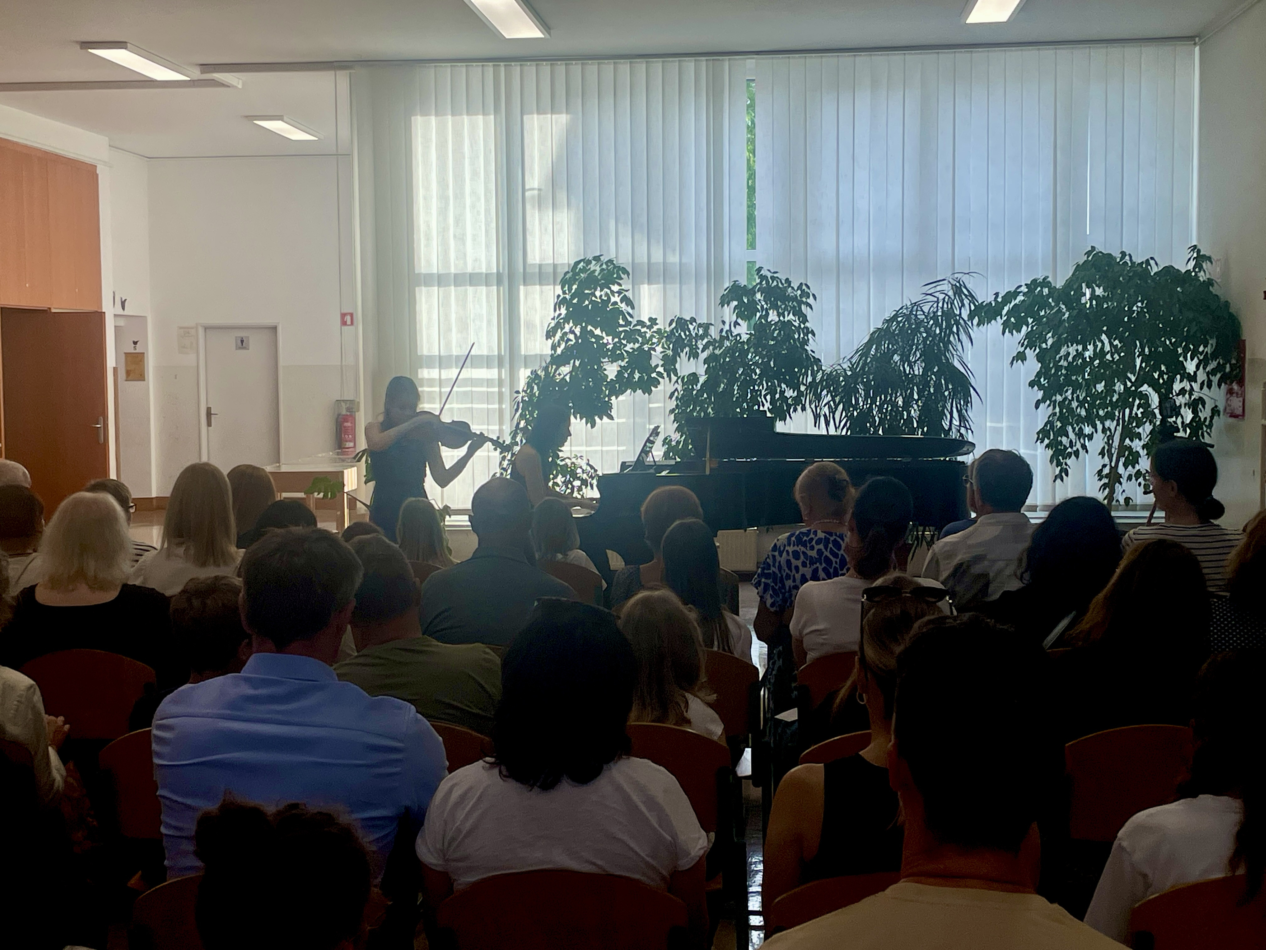 Recital pianista ENEJA RUPNIKA in violinistke LANE RUPNIK