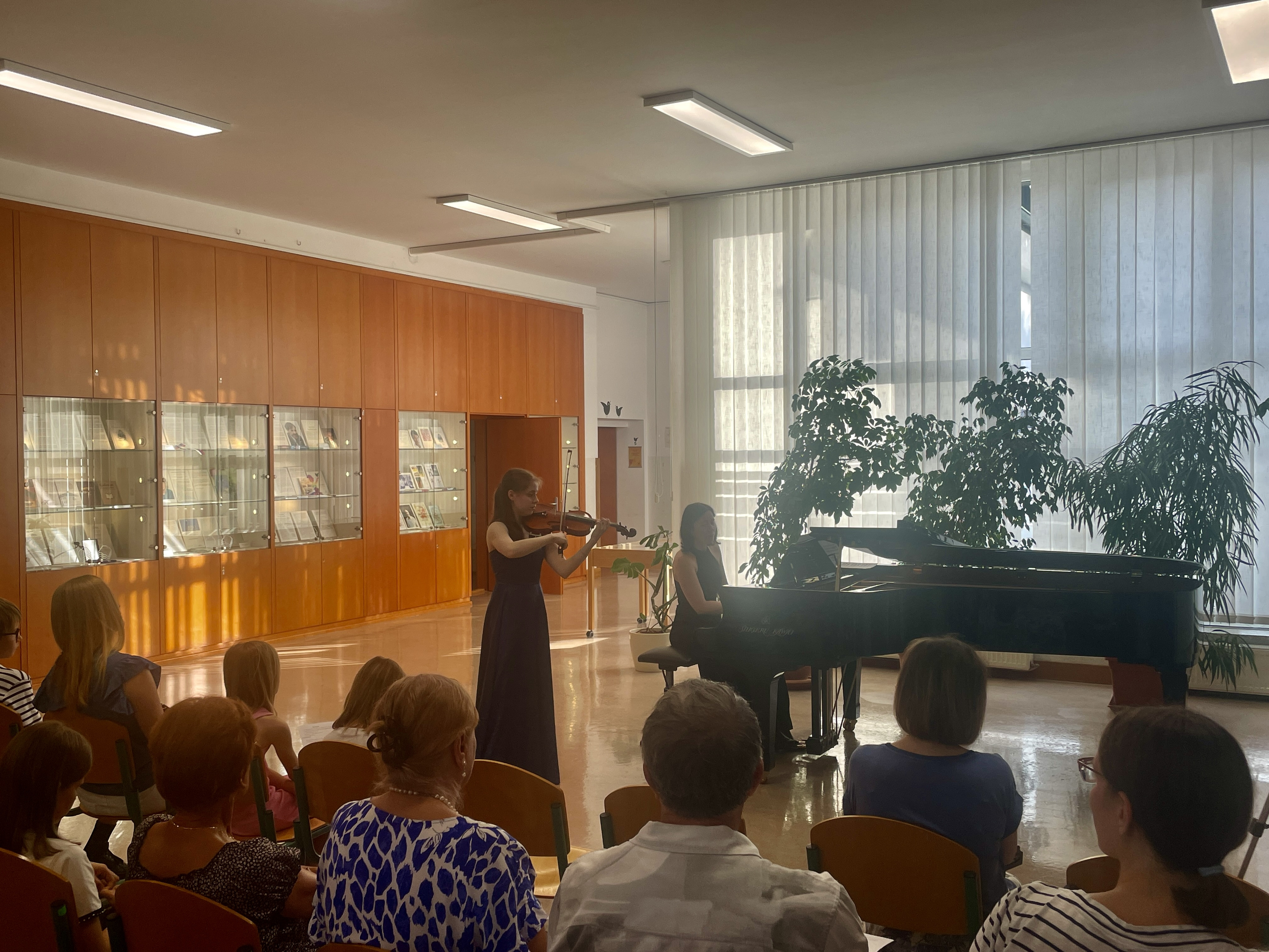 Recital pianista ENEJA RUPNIKA in violinistke LANE RUPNIK