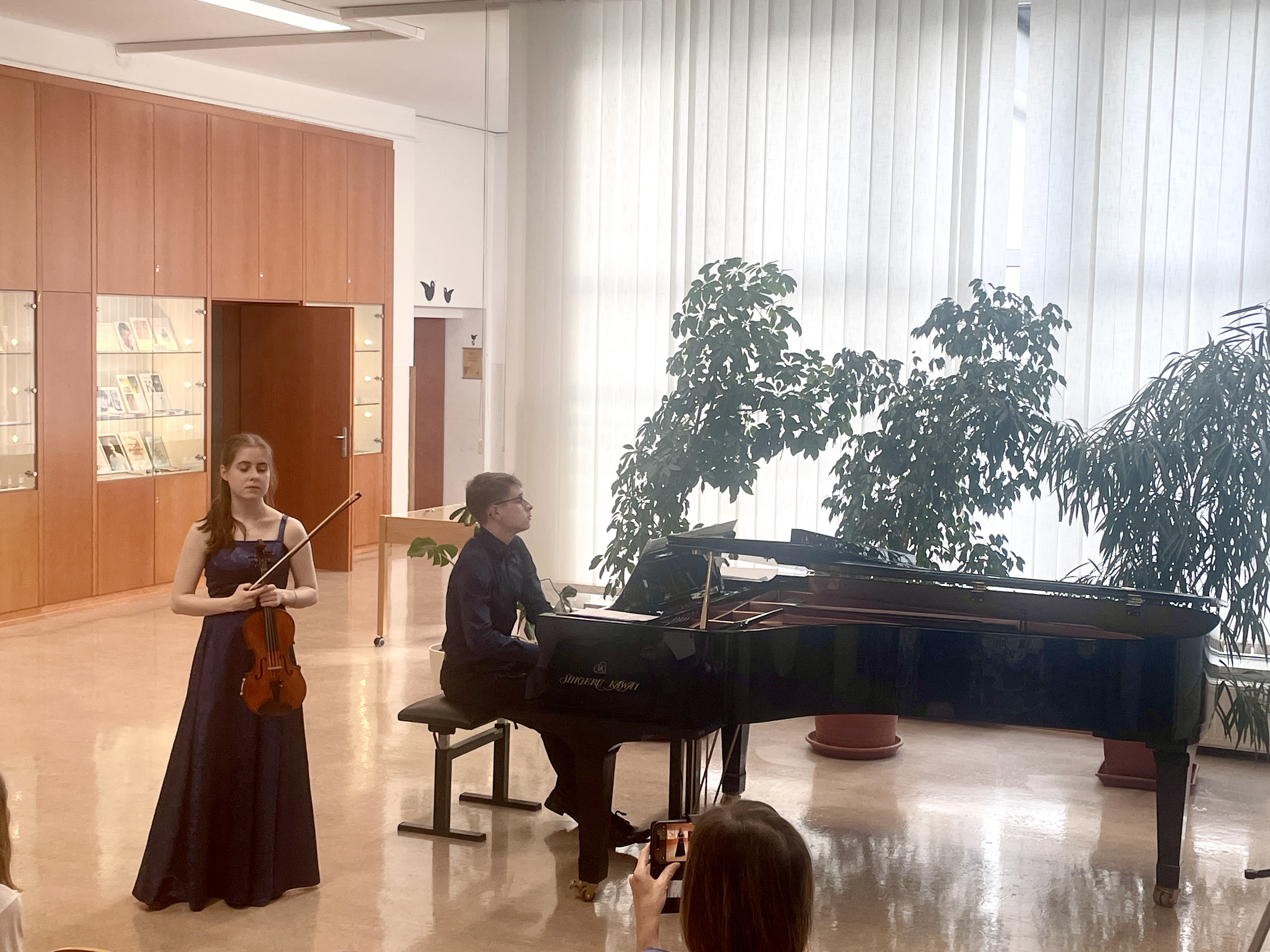 Recital pianista ENEJA RUPNIKA in violinistke LANE RUPNIK