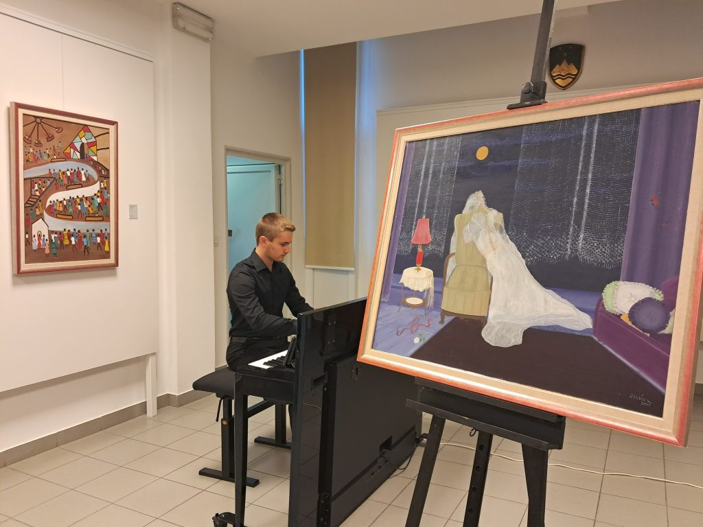 Zaključek literarnega natečaja Umetnine meseca