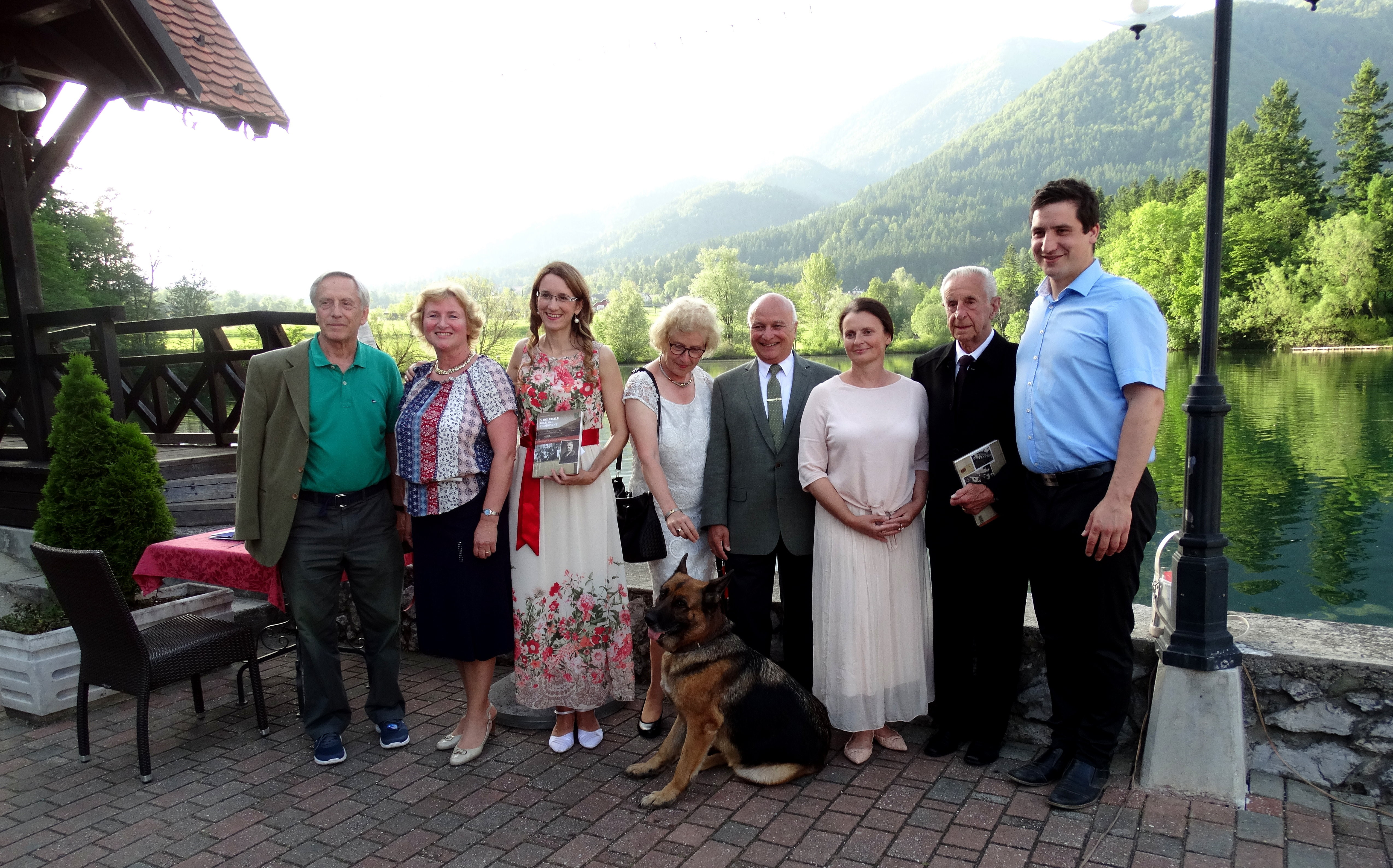 Nova knjiga: V ogledalu grajske zgodovine