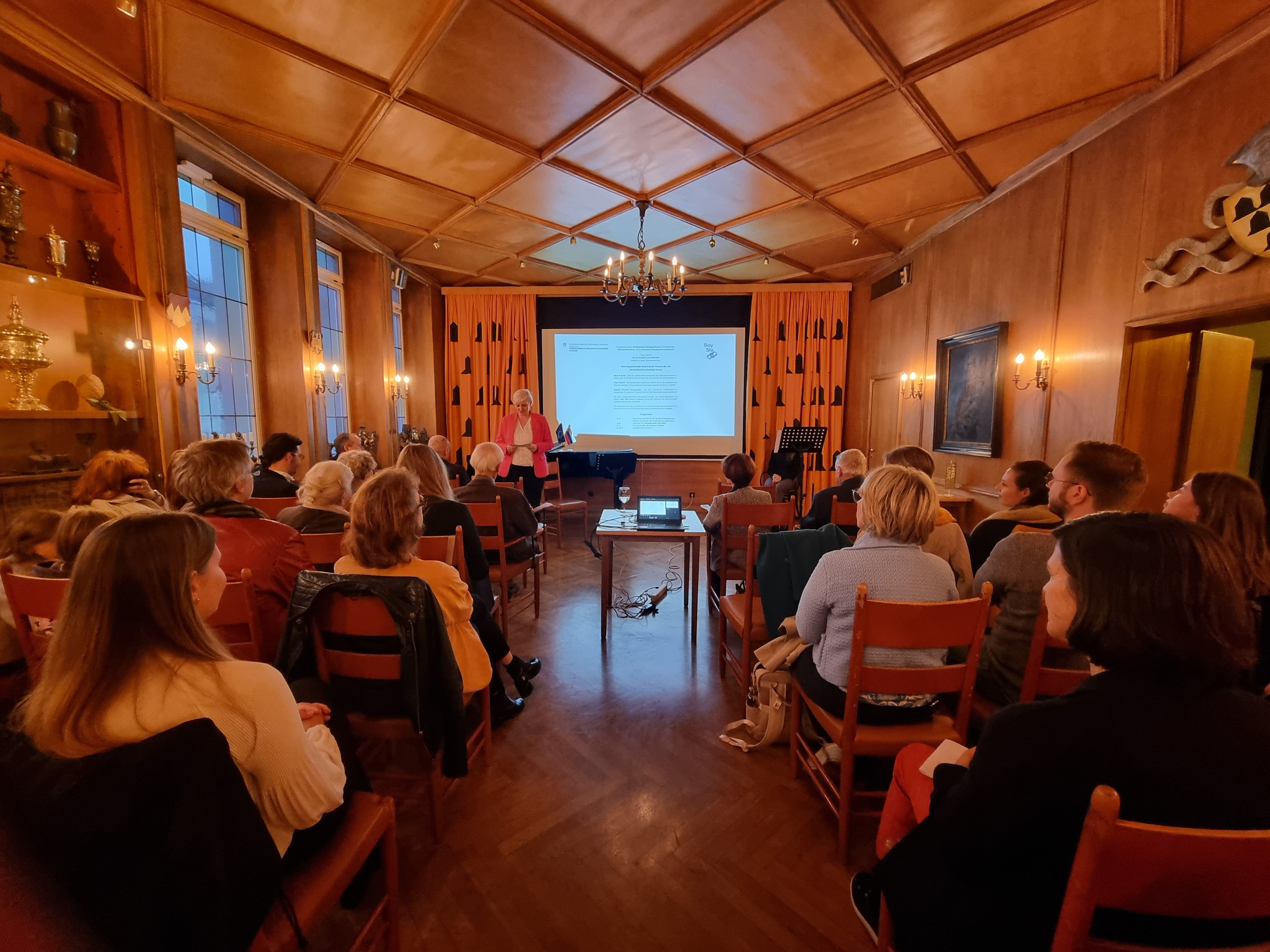 Predavanje o treh izjemnih Slovenkah v Münchnu