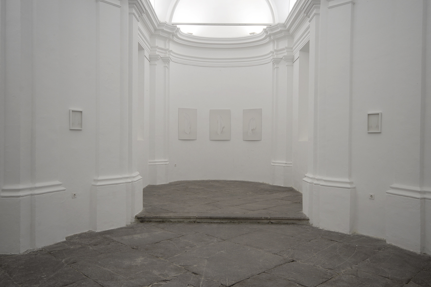 Ana Šuligoj ǀ NEDOLOČLJIVI