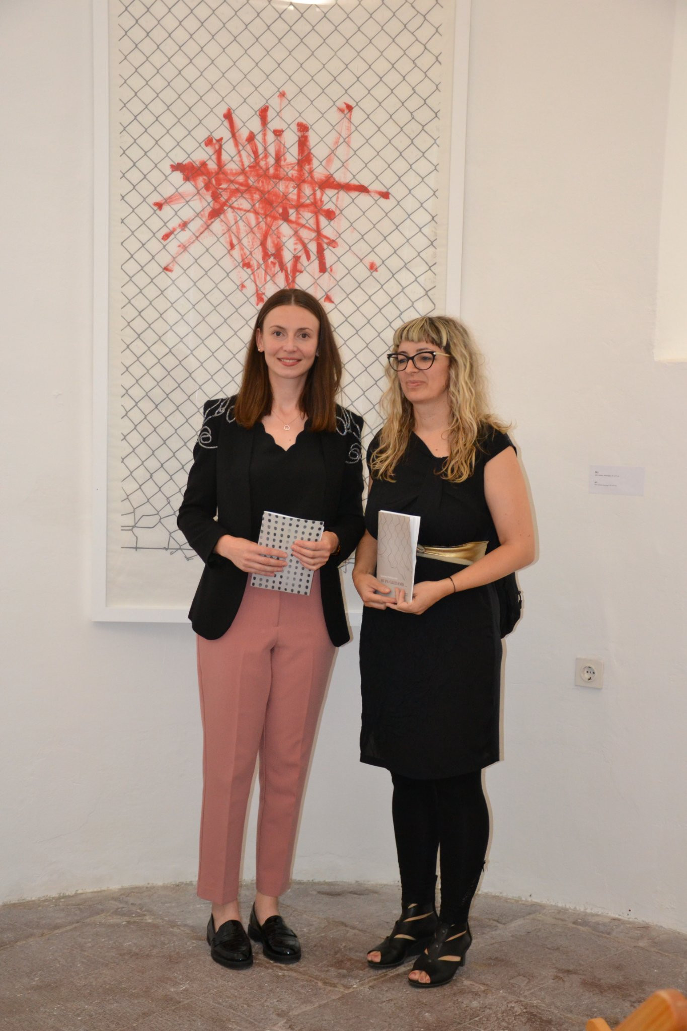 Jasmina Nedanovski | MI PA GLEDAMO ...