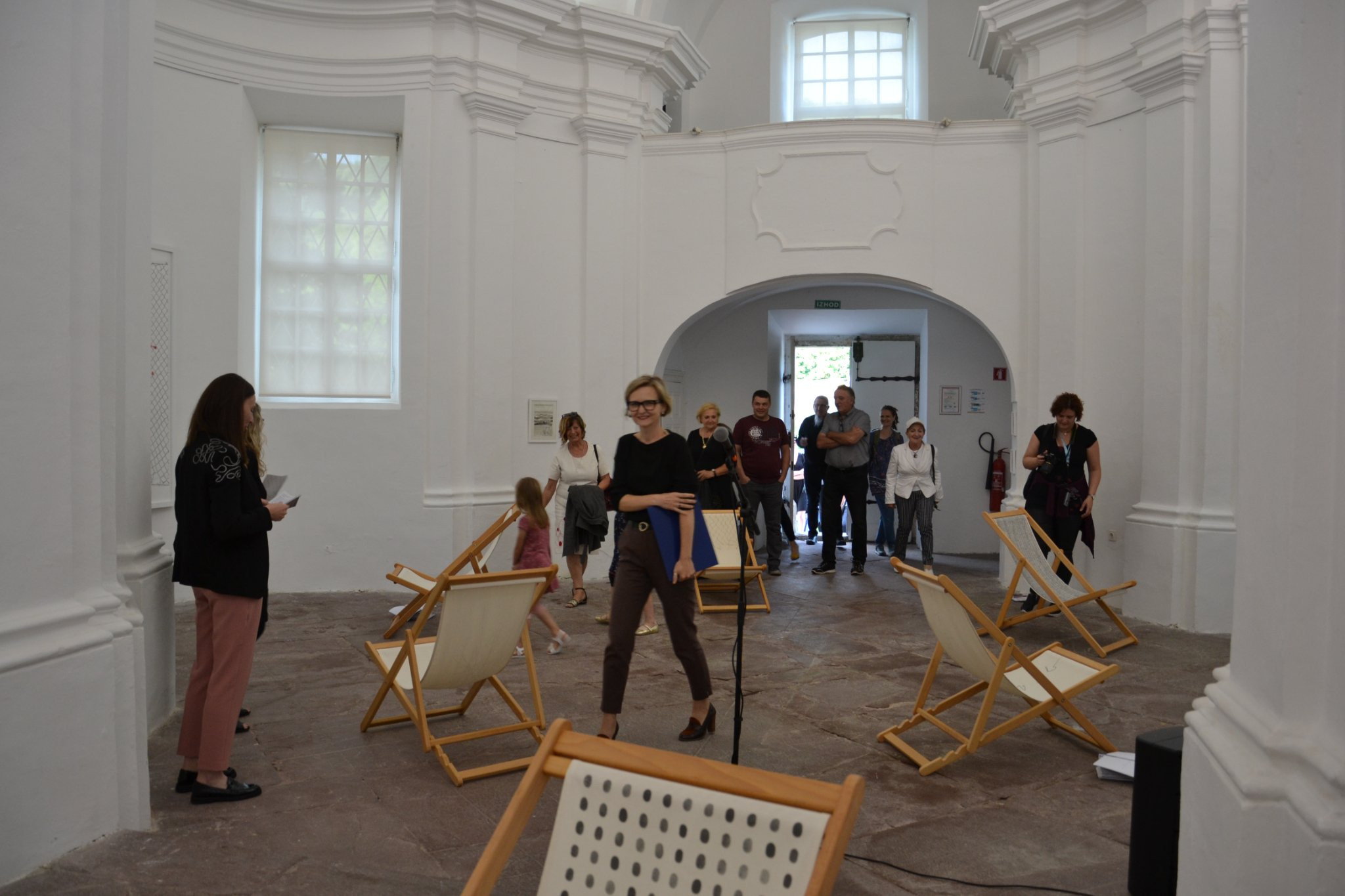 Jasmina Nedanovski | MI PA GLEDAMO ...