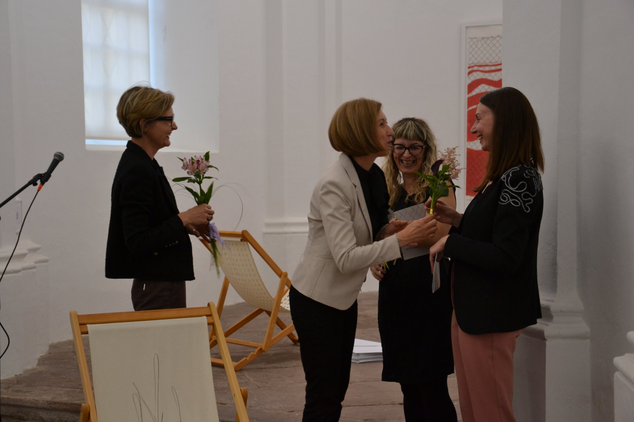 Jasmina Nedanovski | MI PA GLEDAMO ...