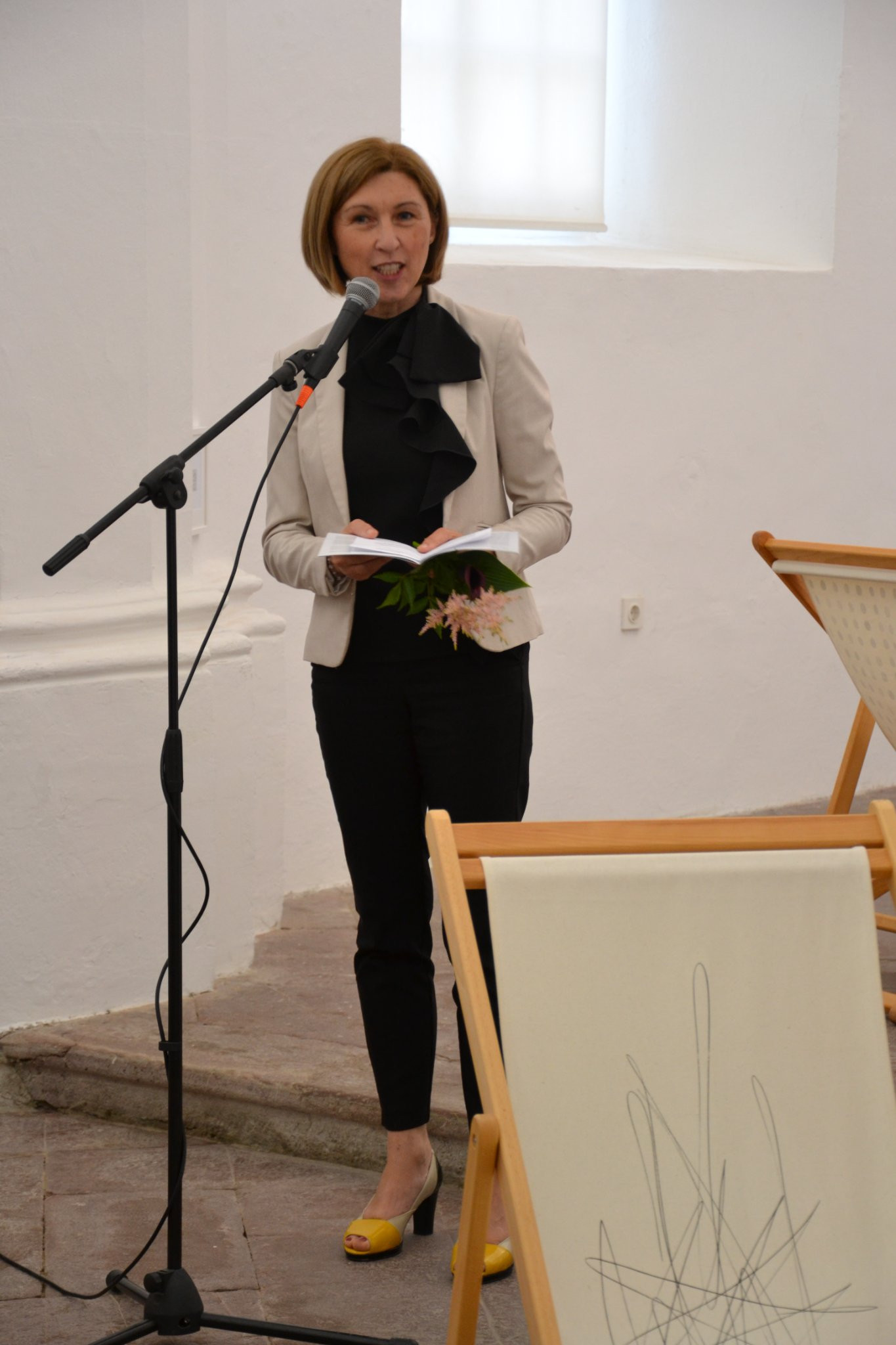 Jasmina Nedanovski | MI PA GLEDAMO ...