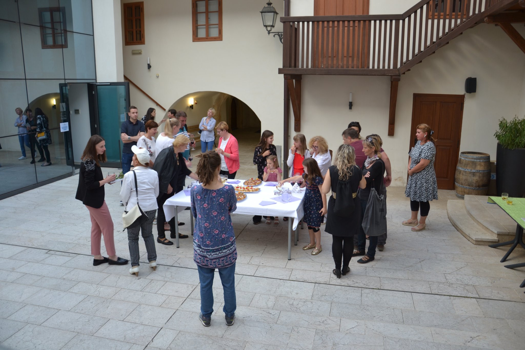 Jasmina Nedanovski | MI PA GLEDAMO ...