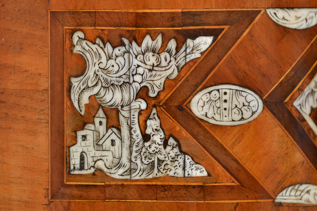 Grajsko pohištvo 18. in 19. stoletja iz zbirke Narodnega muzeja Slovenije