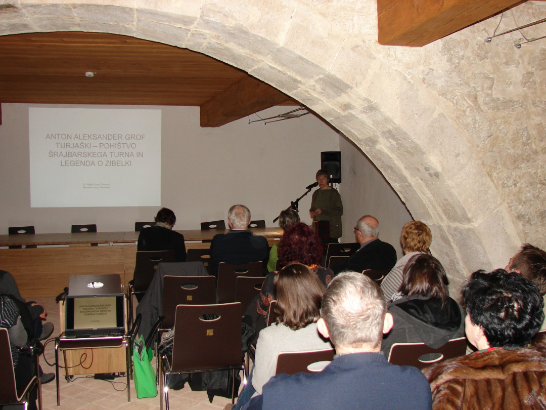 predavanje dr. Maje Lozar Štamcar 