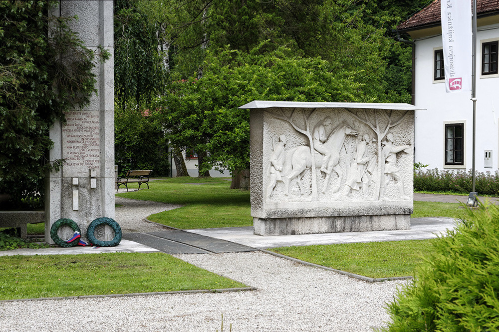 80. obletnica konca 2. svetovne vojne: pogled v prostor Posavja in Kozjanskega