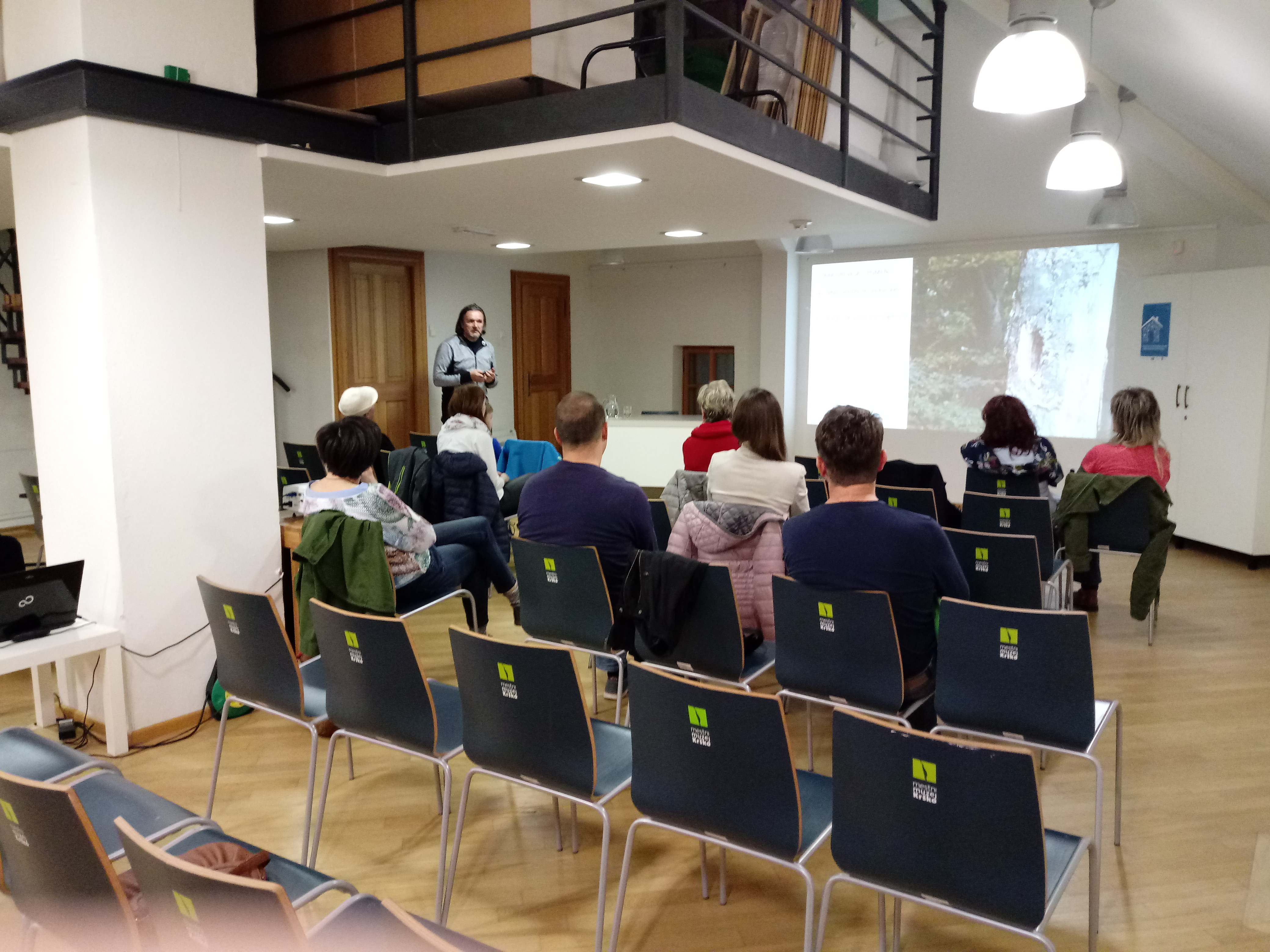 Človek in narava – sobivanje ali tekmovanje, strokovno predavanje