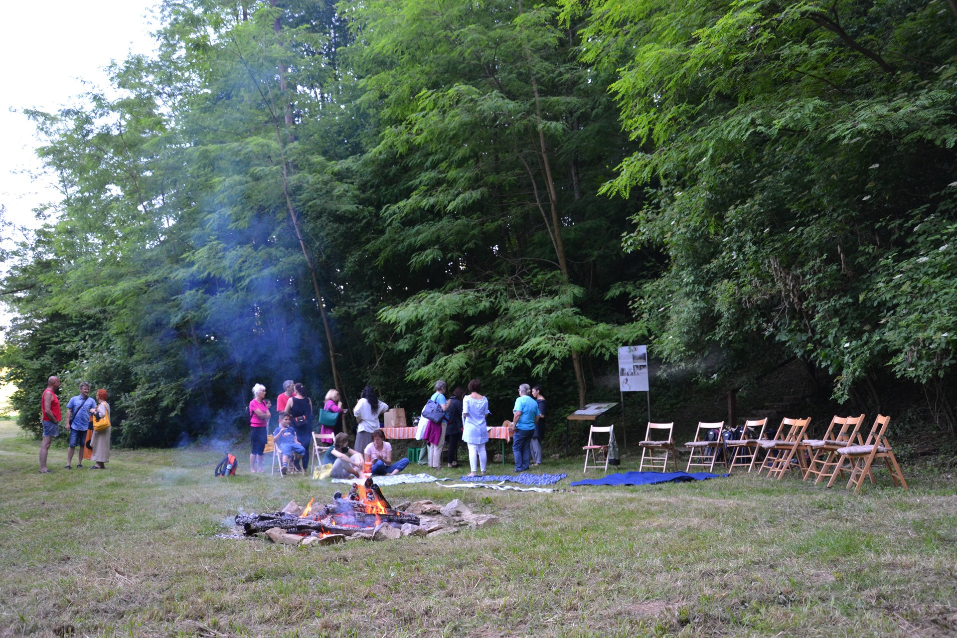 Jana Puhar I Ajdovske zgodbe v Ajdovski jami: Snovna in nesnovna zapuščina Ajdov v Posavju, predavanje