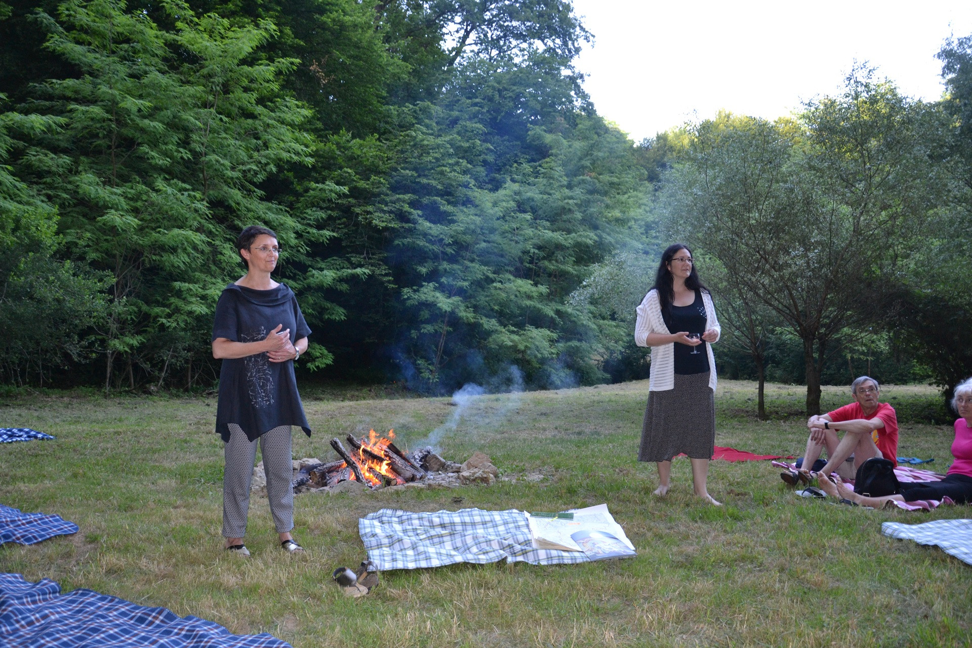 Jana Puhar I Ajdovske zgodbe v Ajdovski jami: Snovna in nesnovna zapuščina Ajdov v Posavju, predavanje