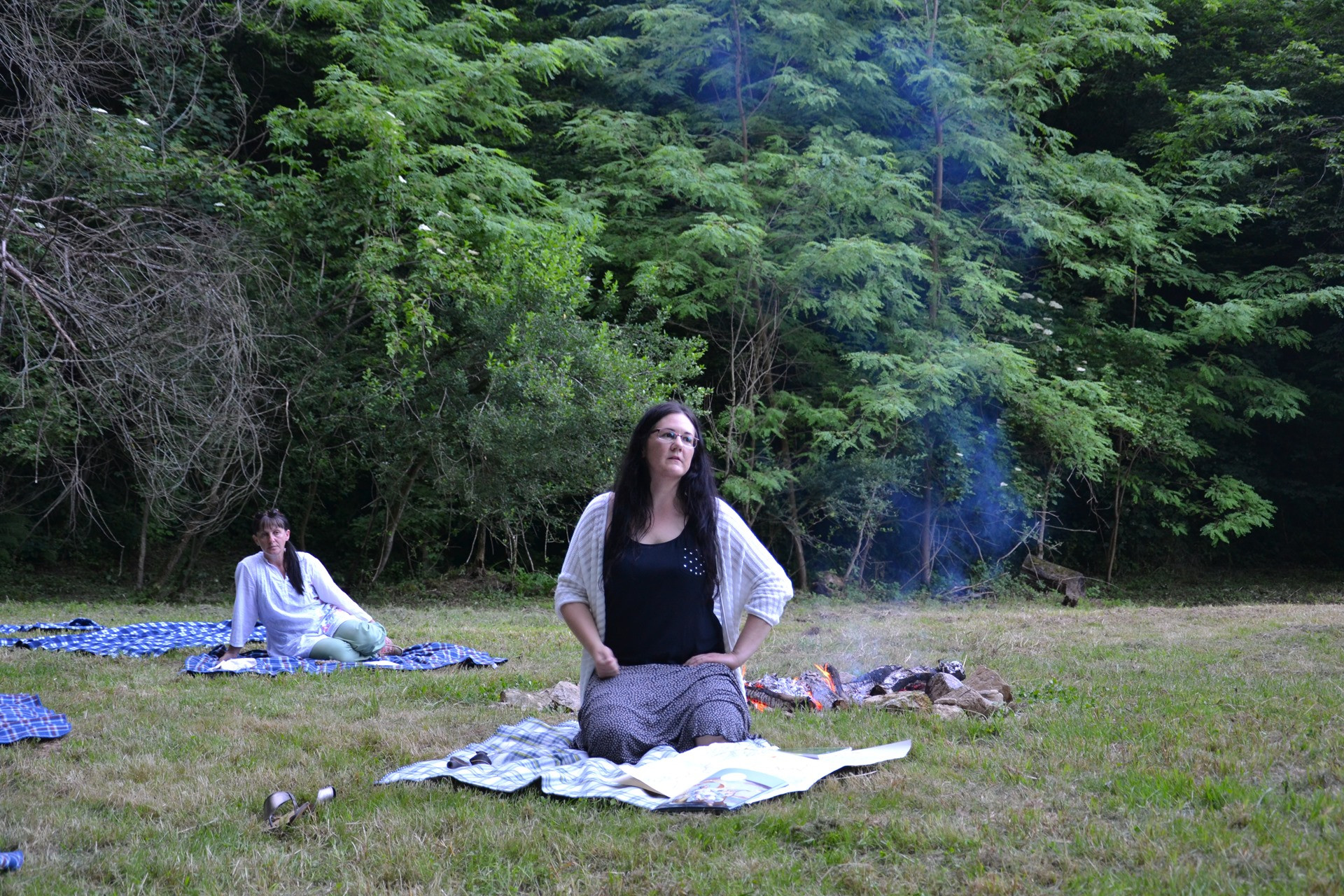 Jana Puhar I Ajdovske zgodbe v Ajdovski jami: Snovna in nesnovna zapuščina Ajdov v Posavju, predavanje