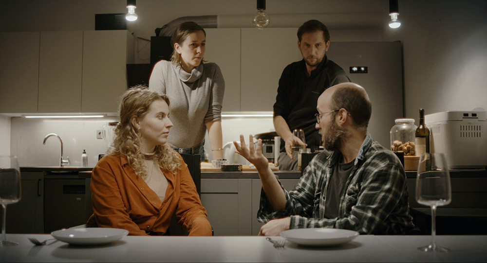 Letni kino: Zemljo krast